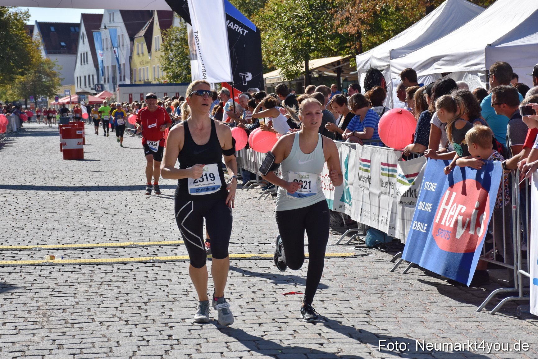 Zieleinlauf Stadtlauf Neumarkt 2018 0638