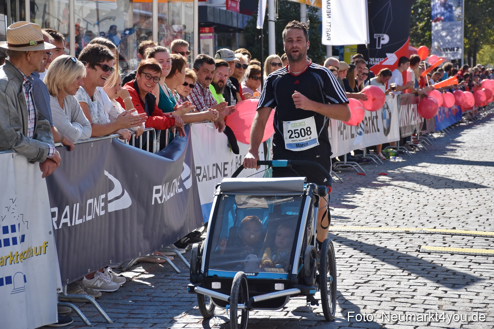 Zieleinlauf Stadtlauf Neumarkt 2018 0640