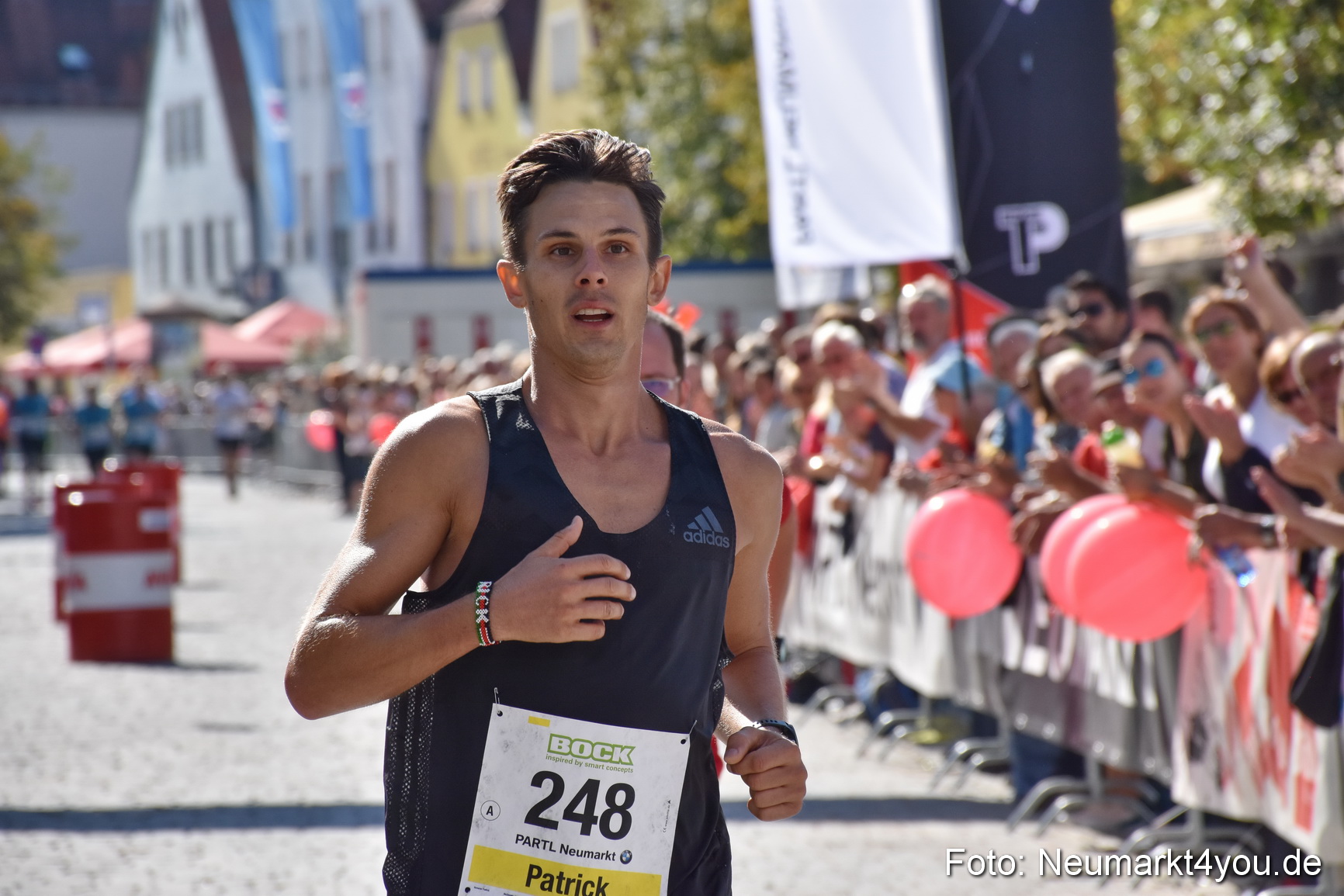 Zieleinlauf Stadtlauf Neumarkt 2018 0653