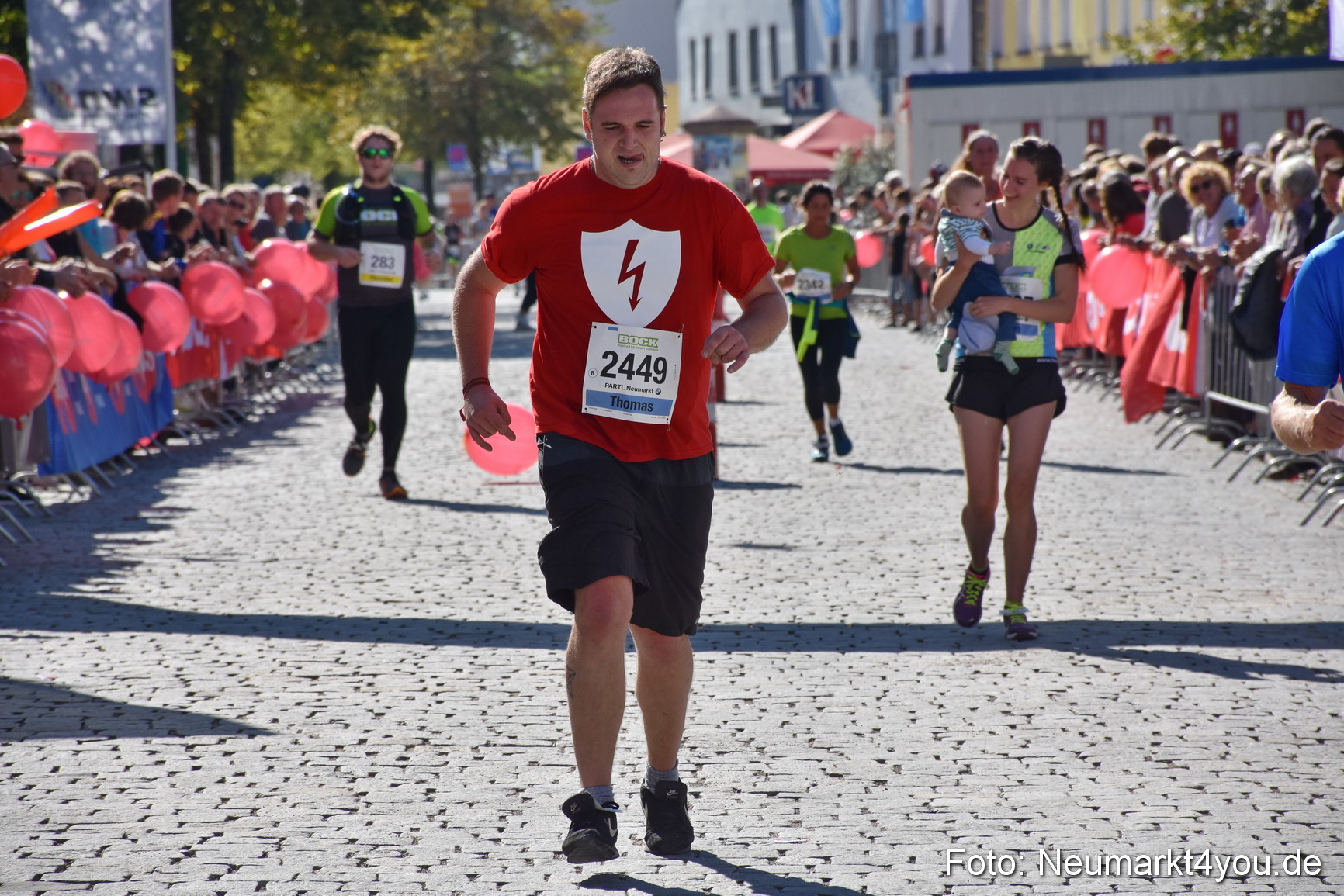 Zieleinlauf Stadtlauf Neumarkt 2018 0656