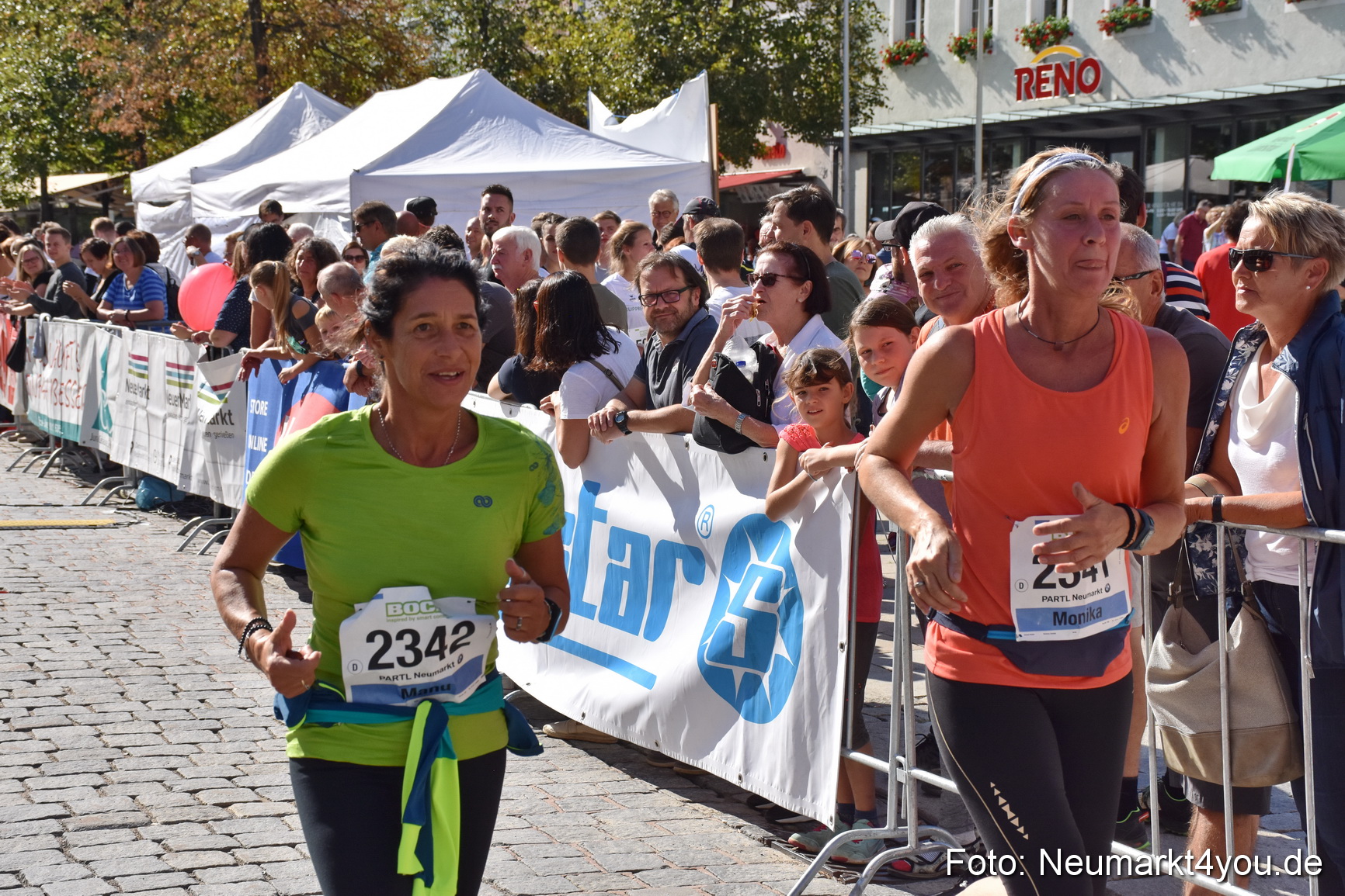 Zieleinlauf Stadtlauf Neumarkt 2018 0659
