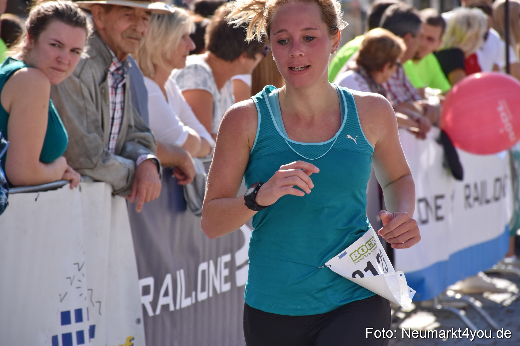 Zieleinlauf Stadtlauf Neumarkt 2018 0684