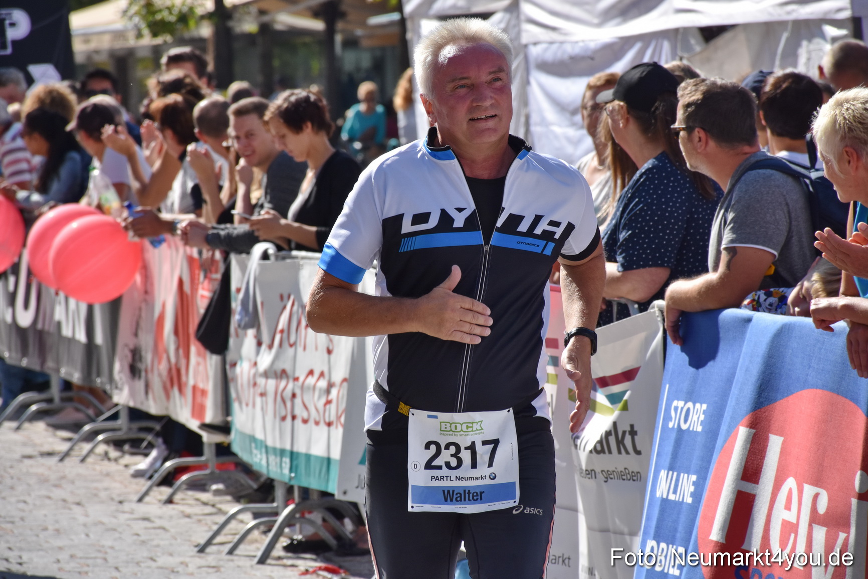 Zieleinlauf Stadtlauf Neumarkt 2018 0690