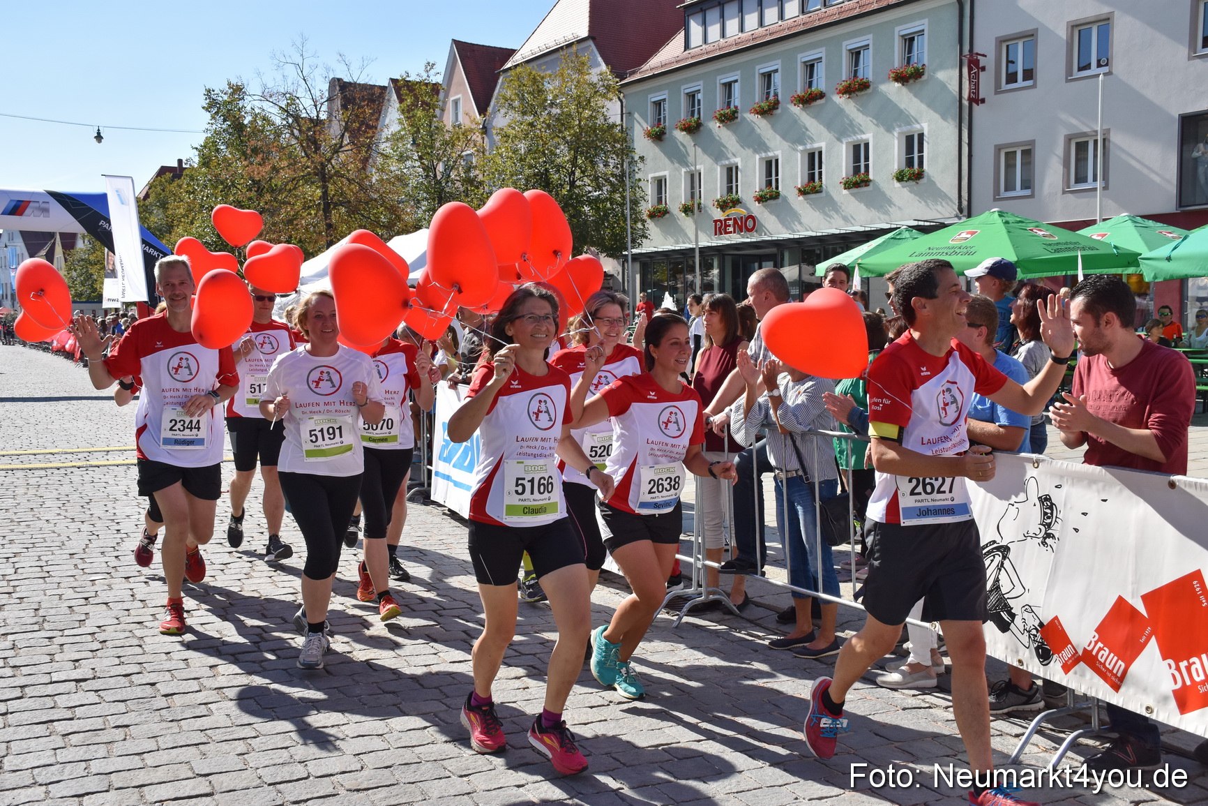 Zieleinlauf Stadtlauf Neumarkt 2018 0706