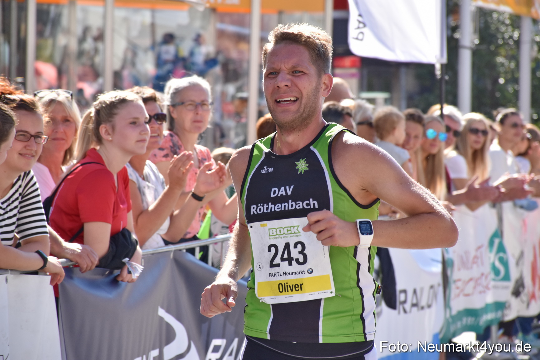 Zieleinlauf Stadtlauf Neumarkt 2018 0714