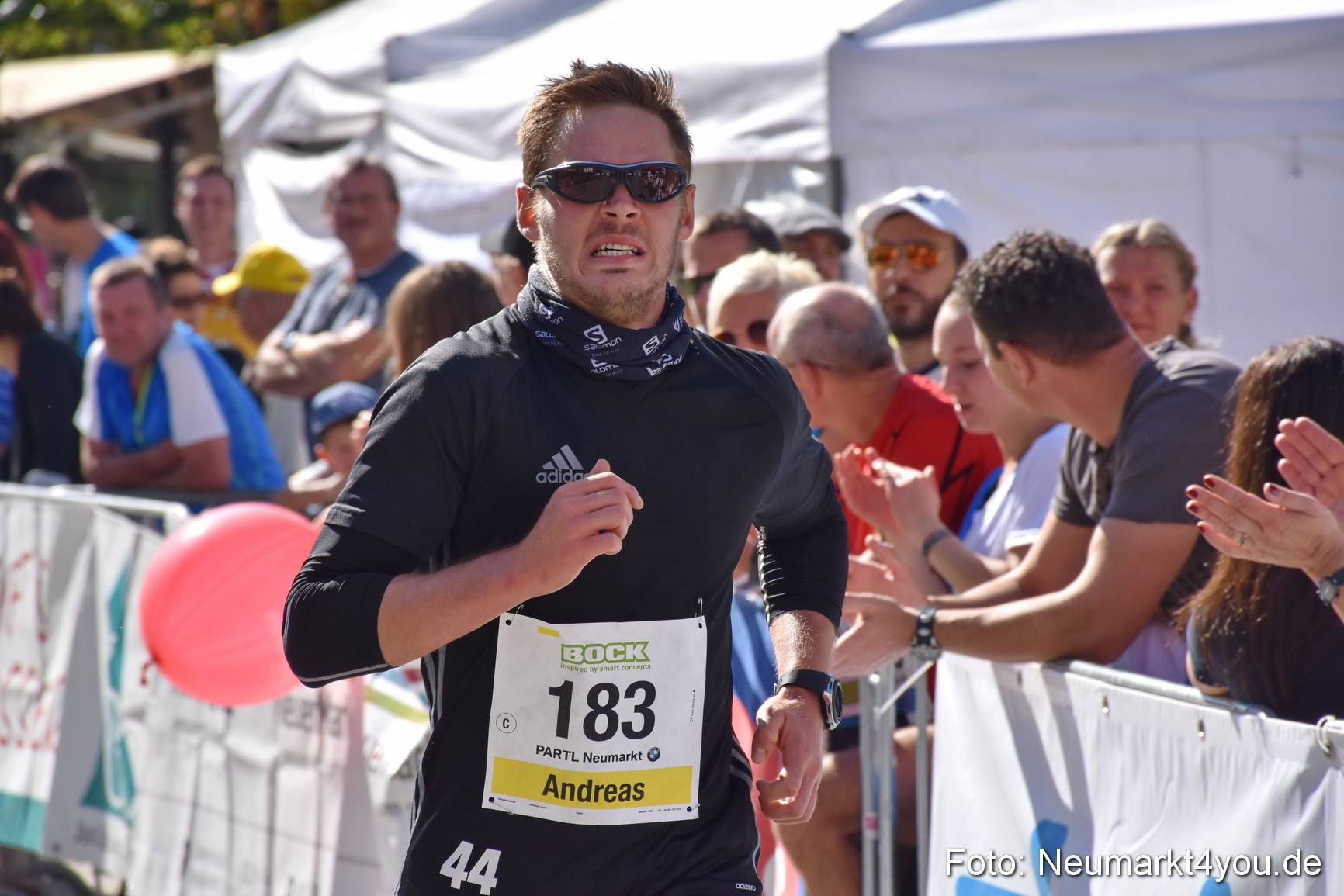 Zieleinlauf Stadtlauf Neumarkt 2018 0736