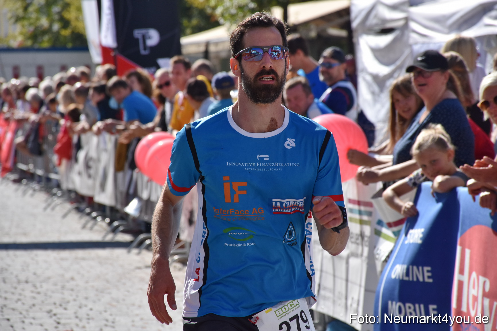 Zieleinlauf Stadtlauf Neumarkt 2018 0743