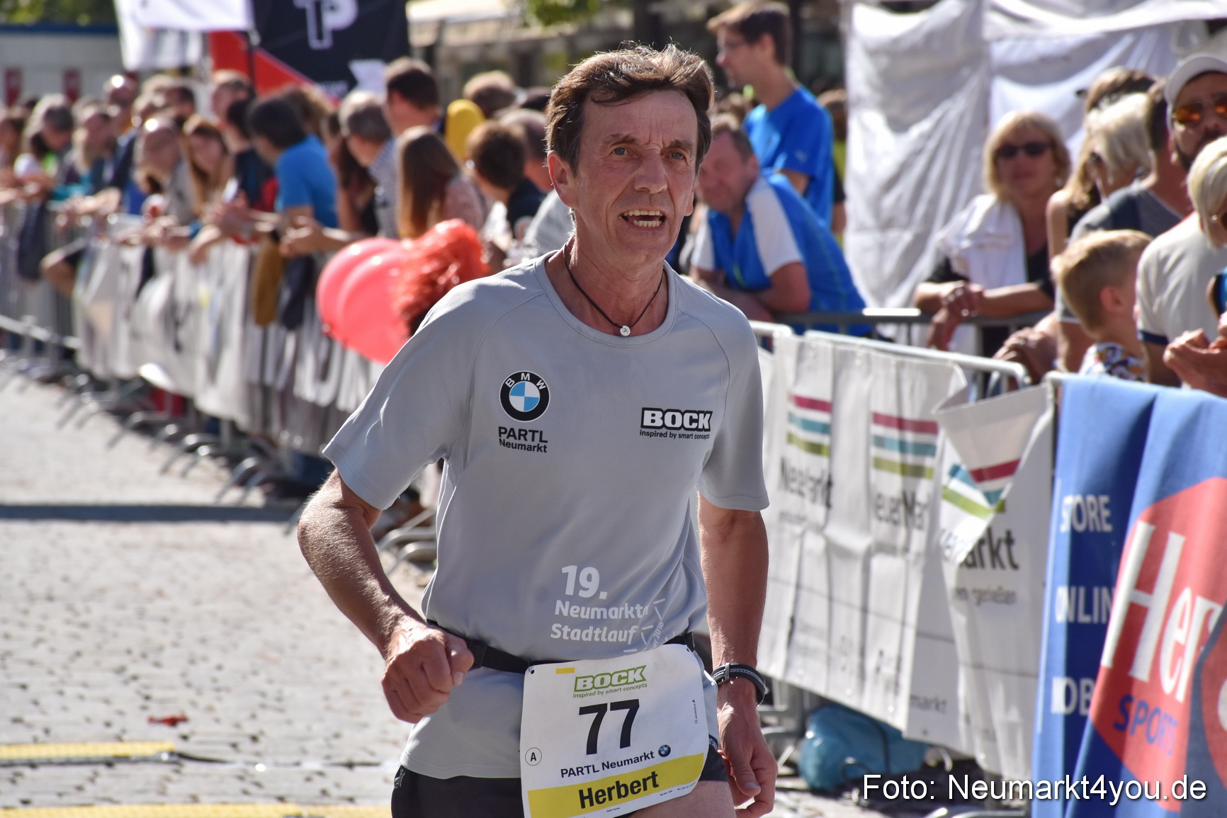 Zieleinlauf Stadtlauf Neumarkt 2018 0761