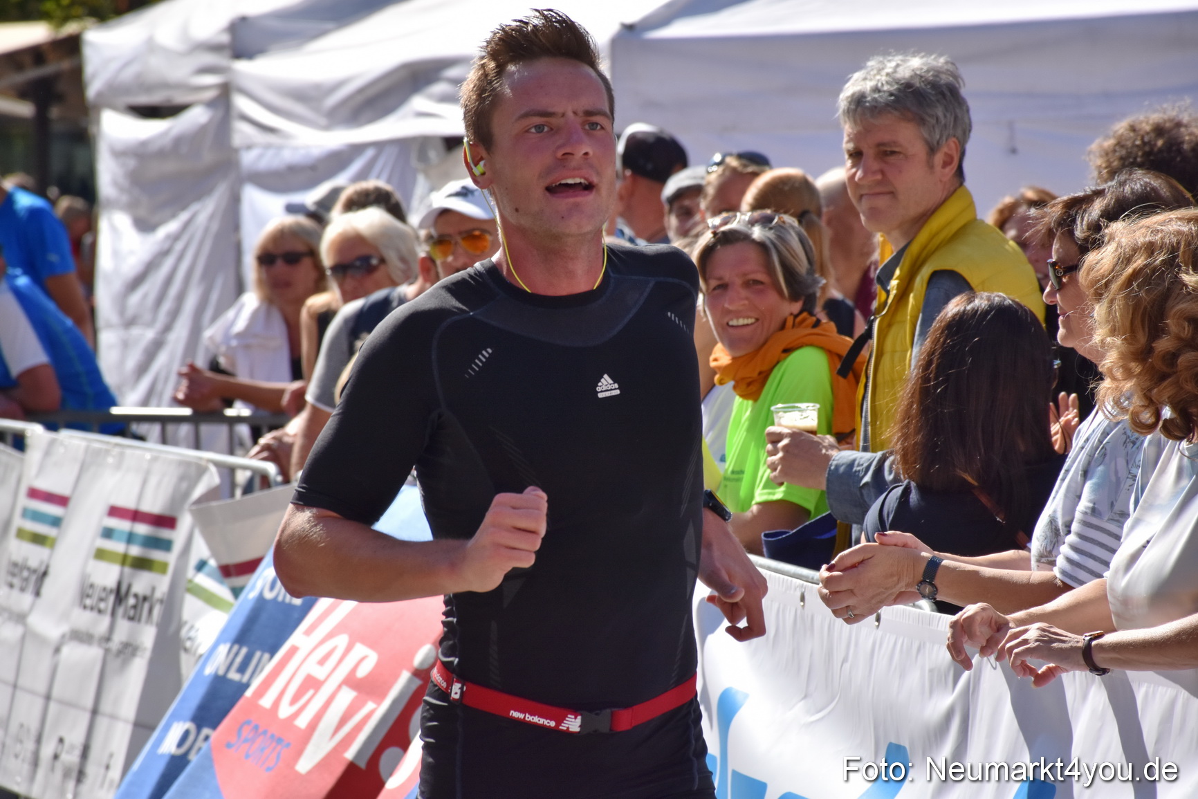 Zieleinlauf Stadtlauf Neumarkt 2018 0764