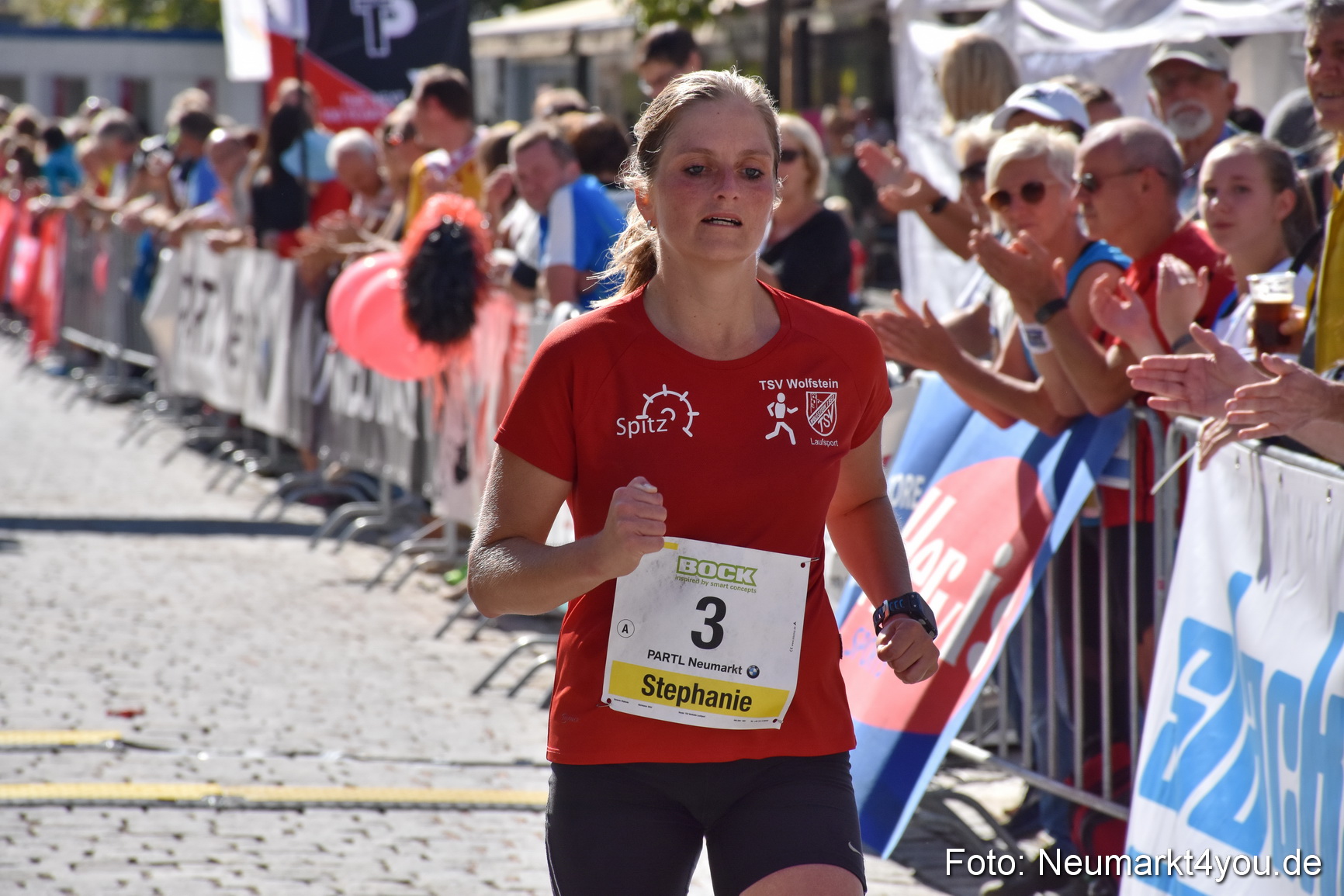 Zieleinlauf Stadtlauf Neumarkt 2018 0766
