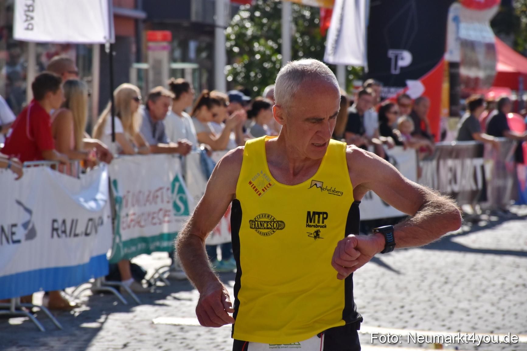 Zieleinlauf Stadtlauf Neumarkt 2018 0776