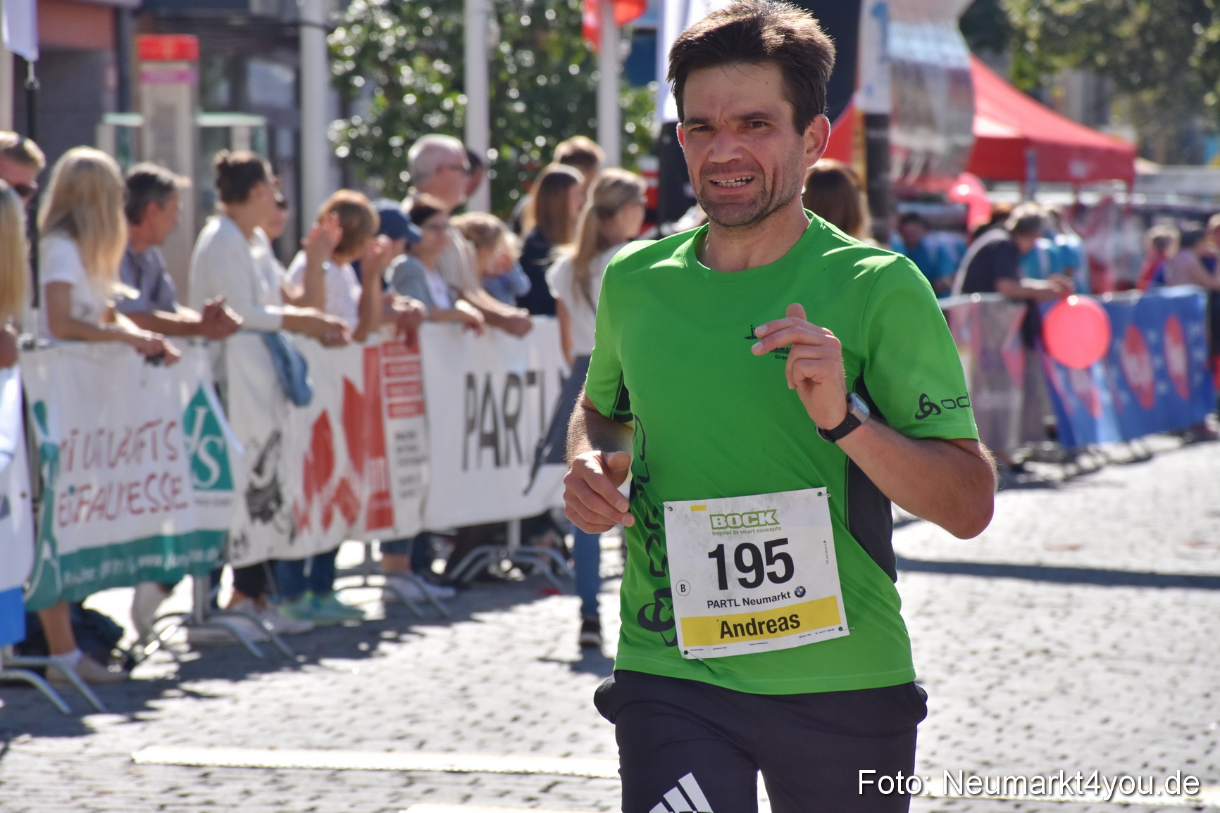 Zieleinlauf Stadtlauf Neumarkt 2018 0789