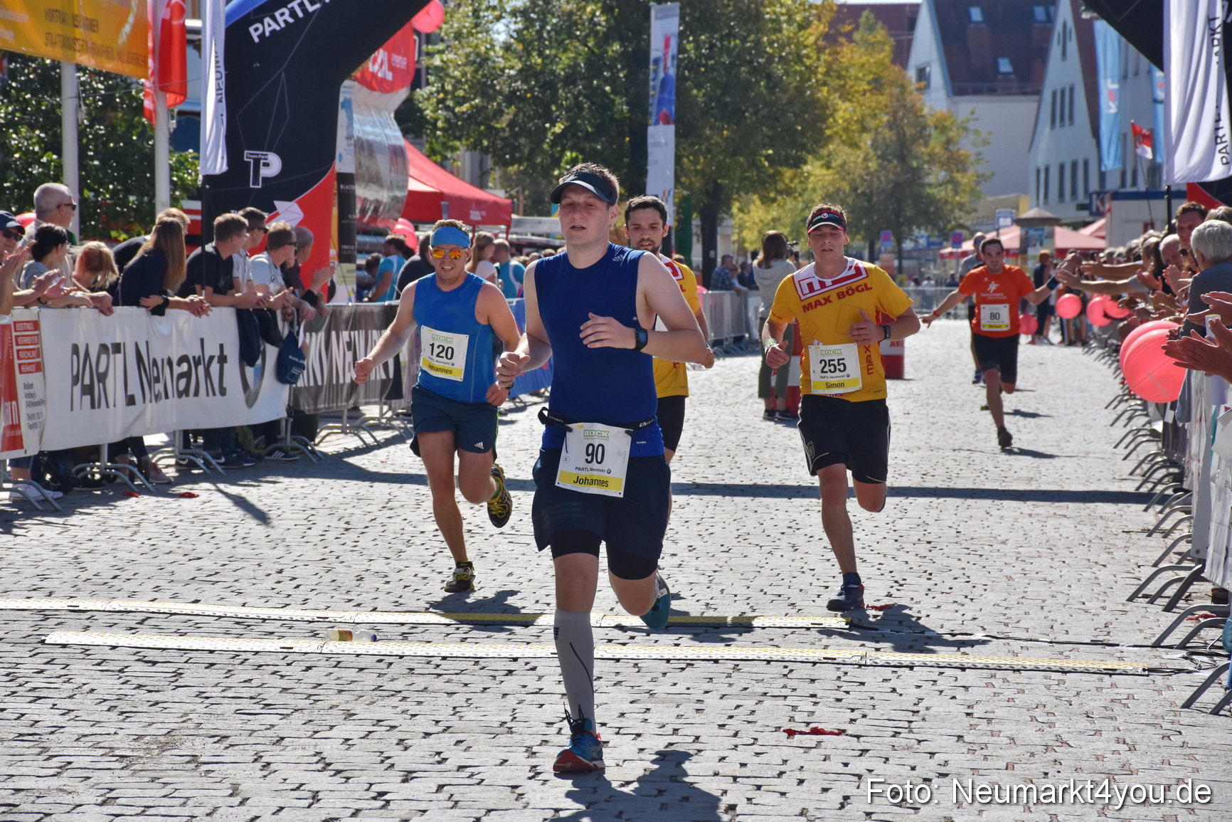 Zieleinlauf Stadtlauf Neumarkt 2018 0790