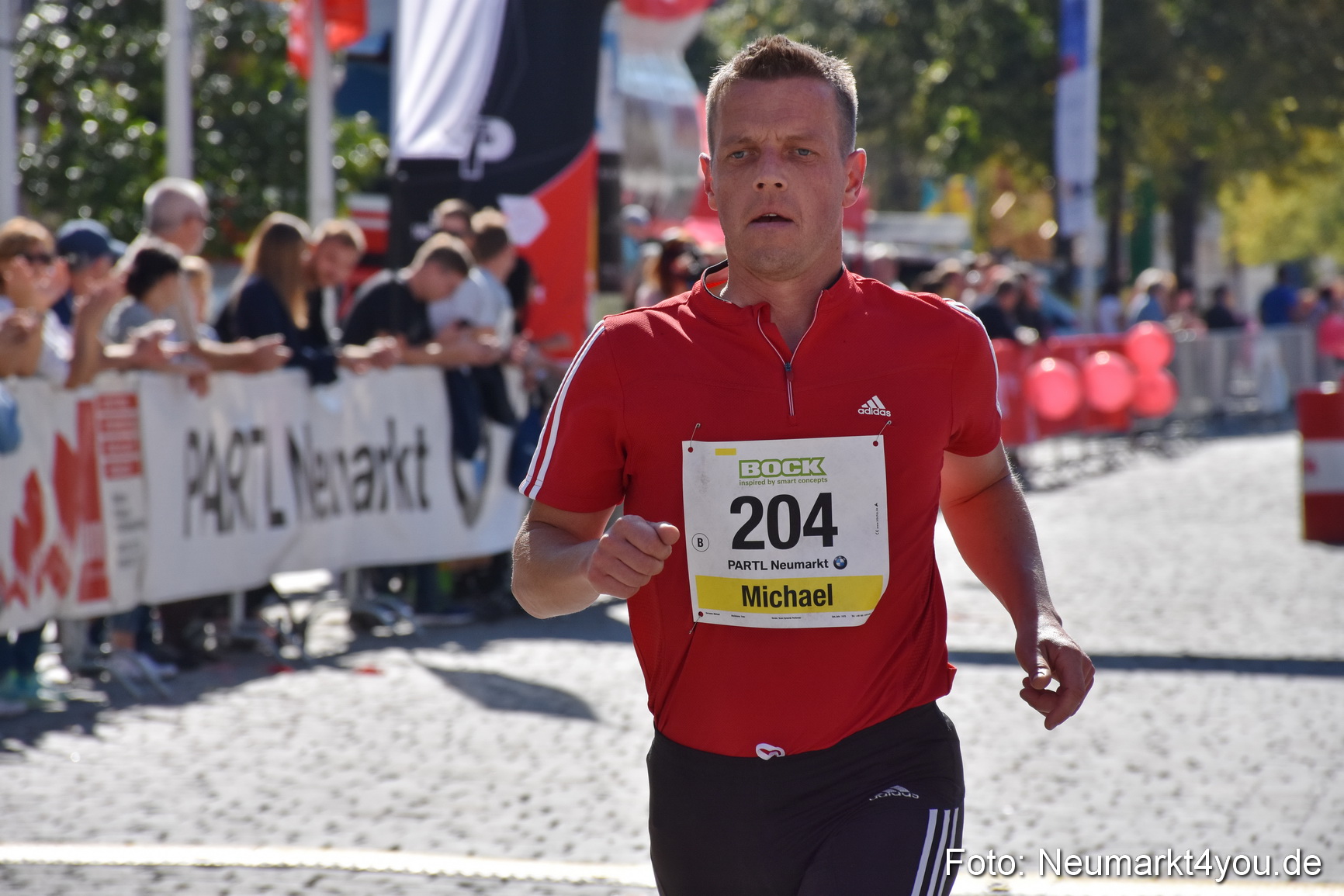 Zieleinlauf Stadtlauf Neumarkt 2018 0796