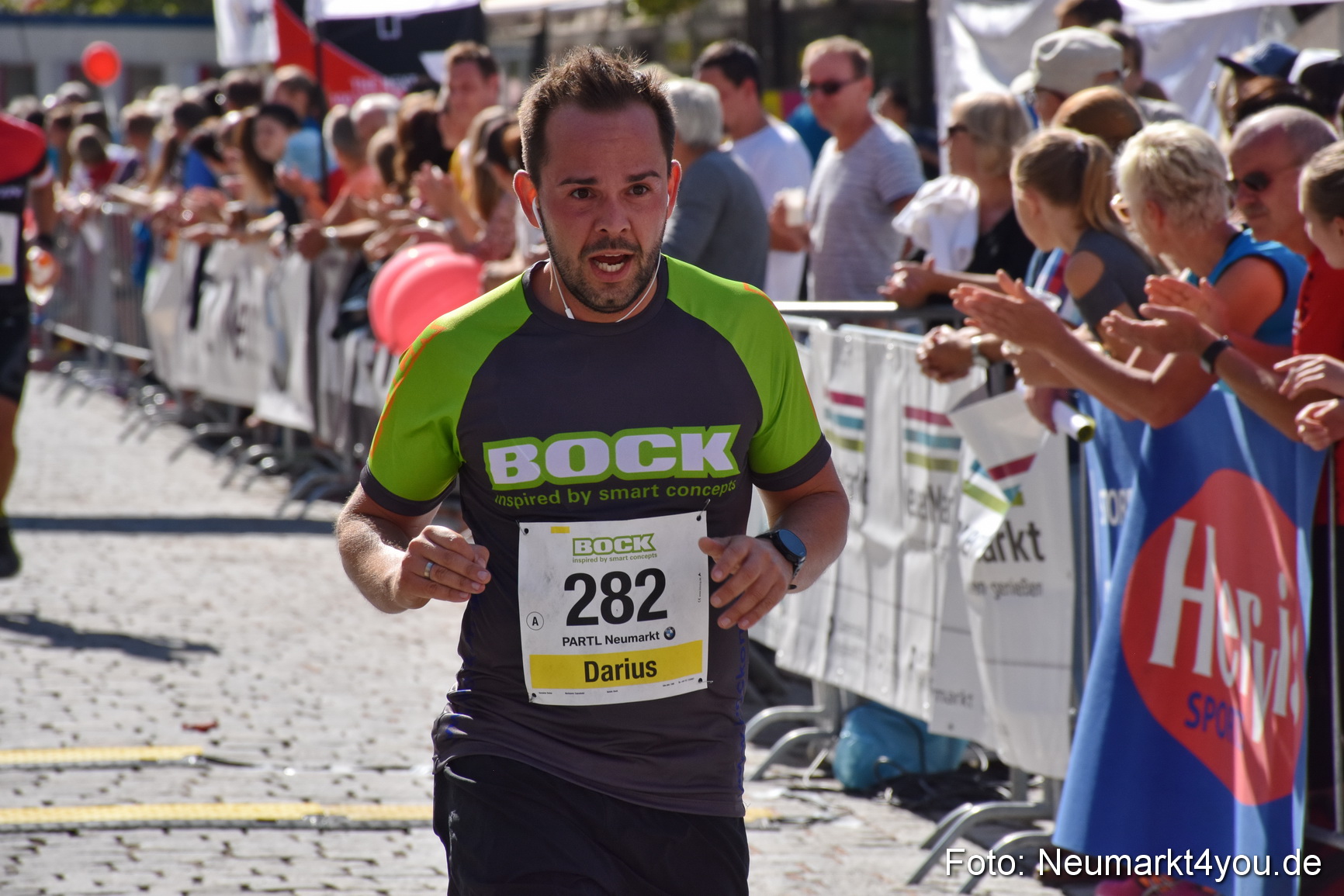 Zieleinlauf Stadtlauf Neumarkt 2018 0801
