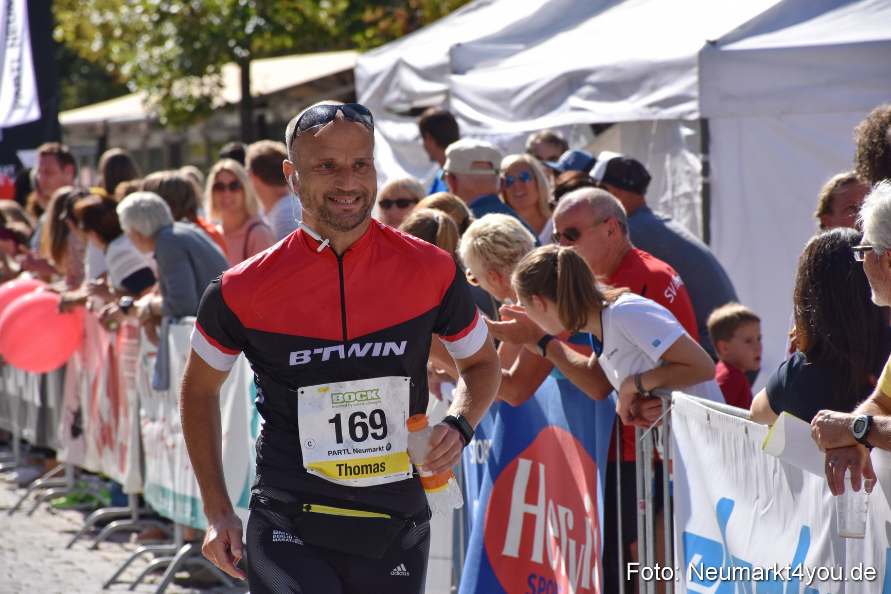 Zieleinlauf Stadtlauf Neumarkt 2018 0802