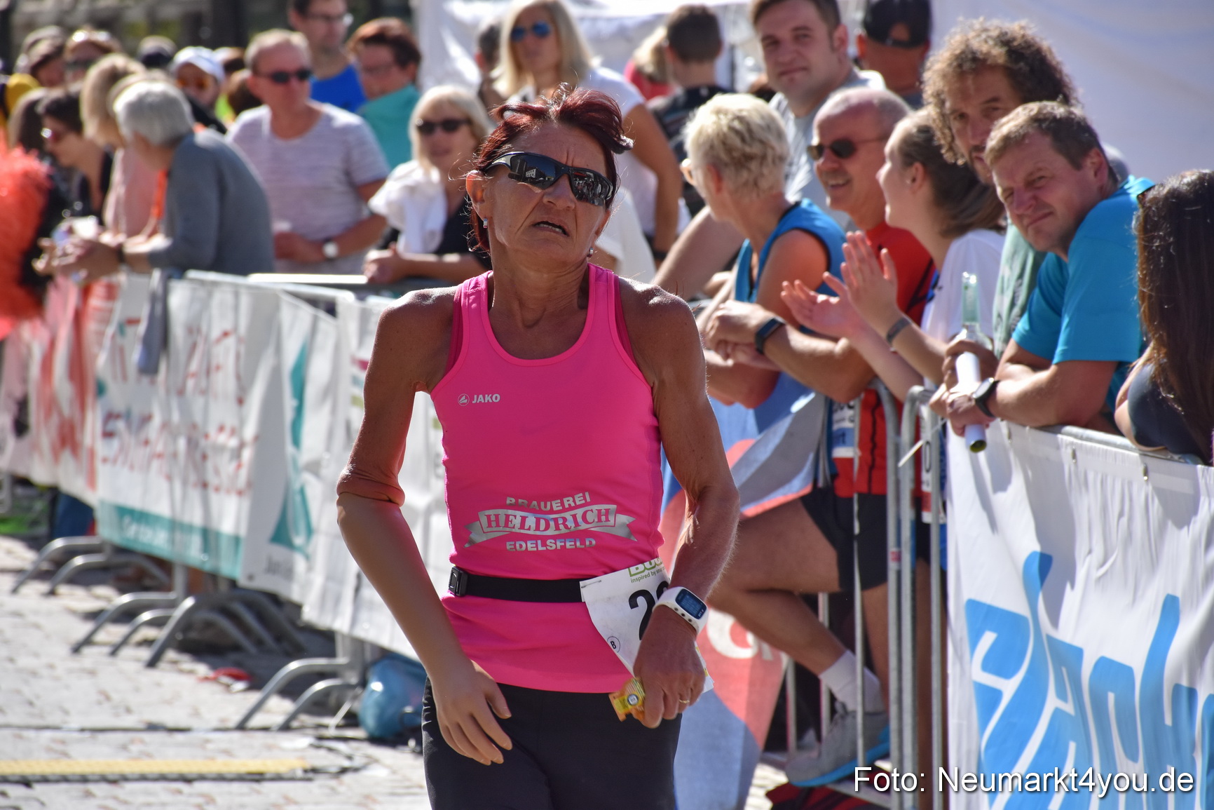 Zieleinlauf Stadtlauf Neumarkt 2018 0828