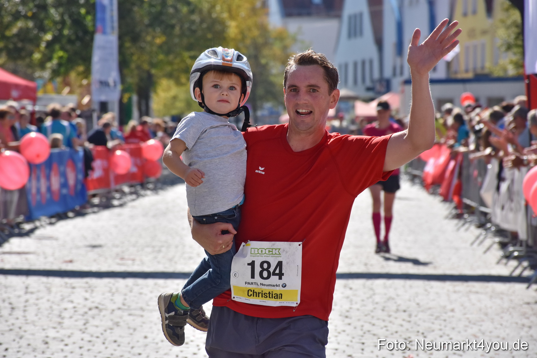 Zieleinlauf Stadtlauf Neumarkt 2018 0842