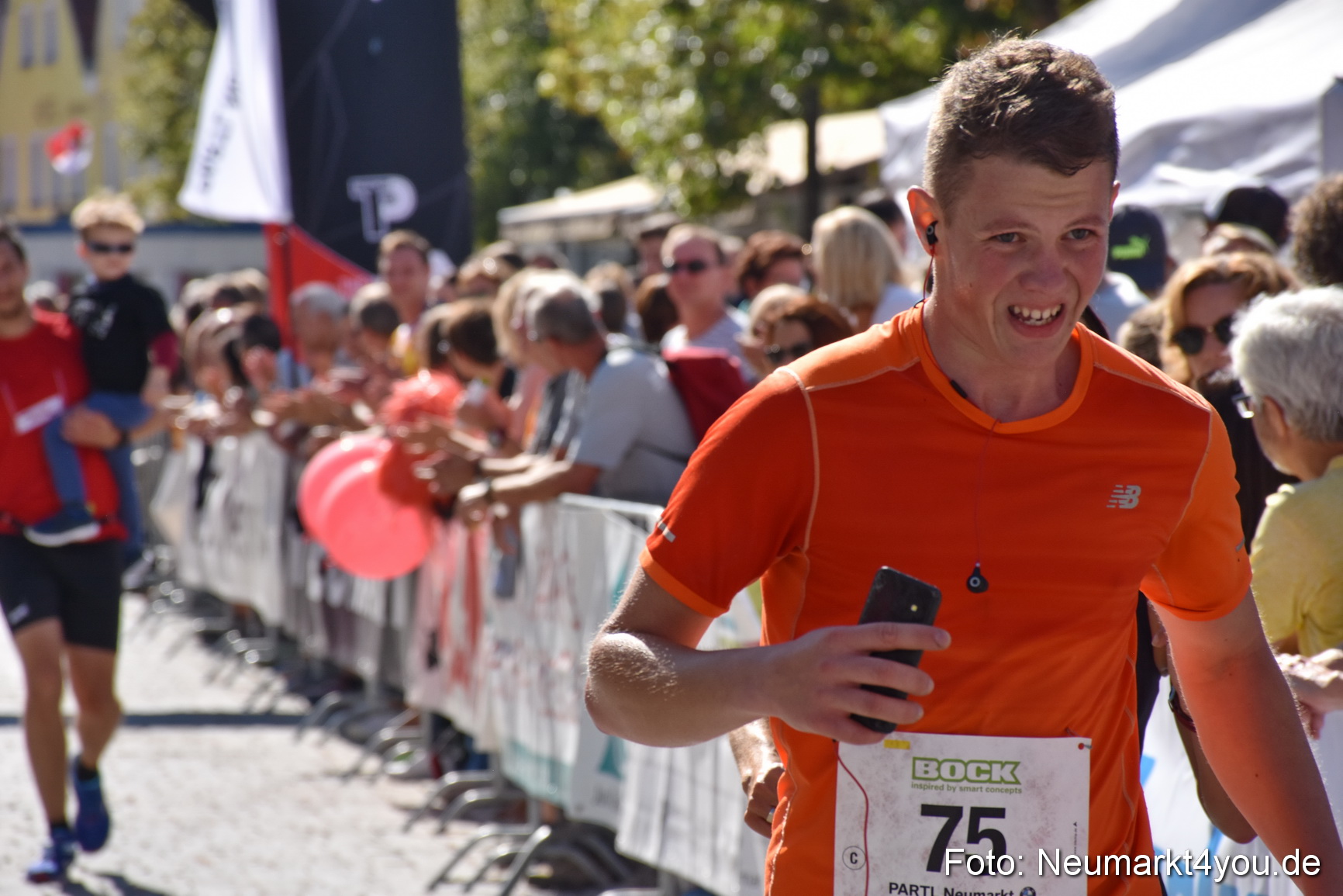 Zieleinlauf Stadtlauf Neumarkt 2018 0852