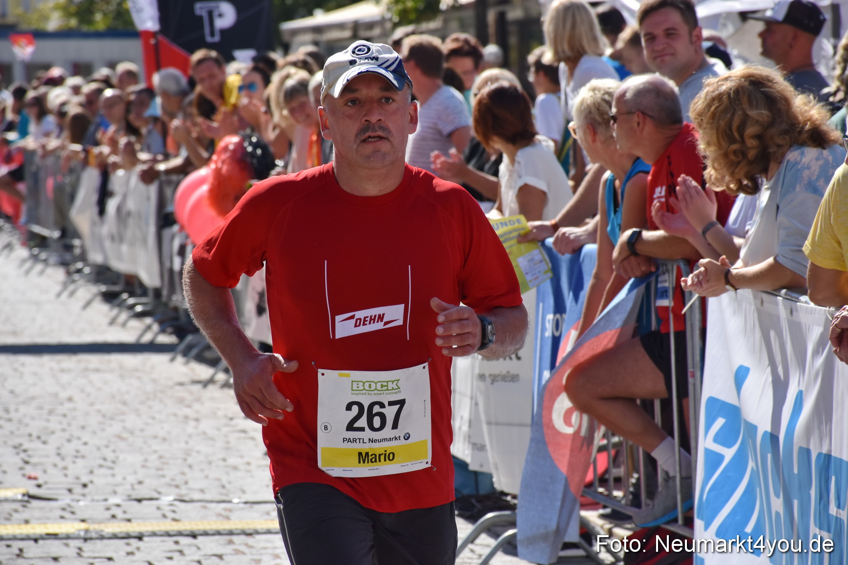 Zieleinlauf Stadtlauf Neumarkt 2018 0856