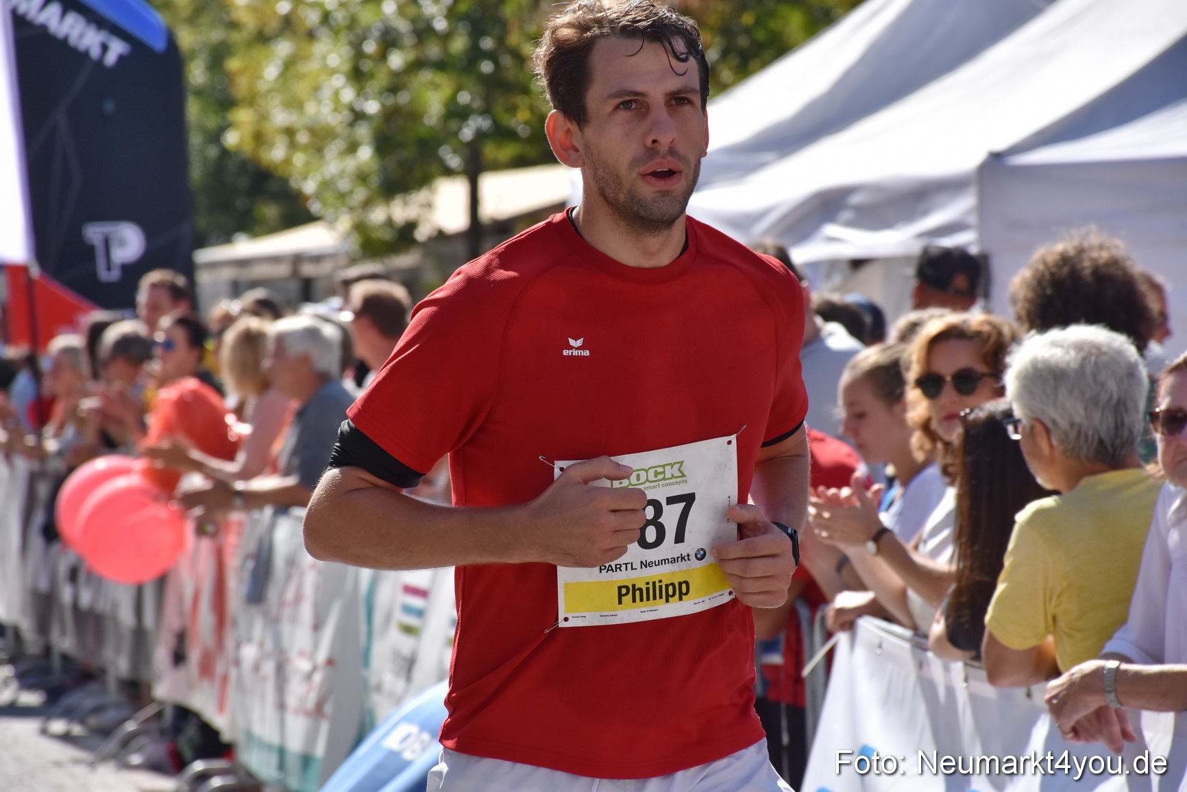 Zieleinlauf Stadtlauf Neumarkt 2018 0859