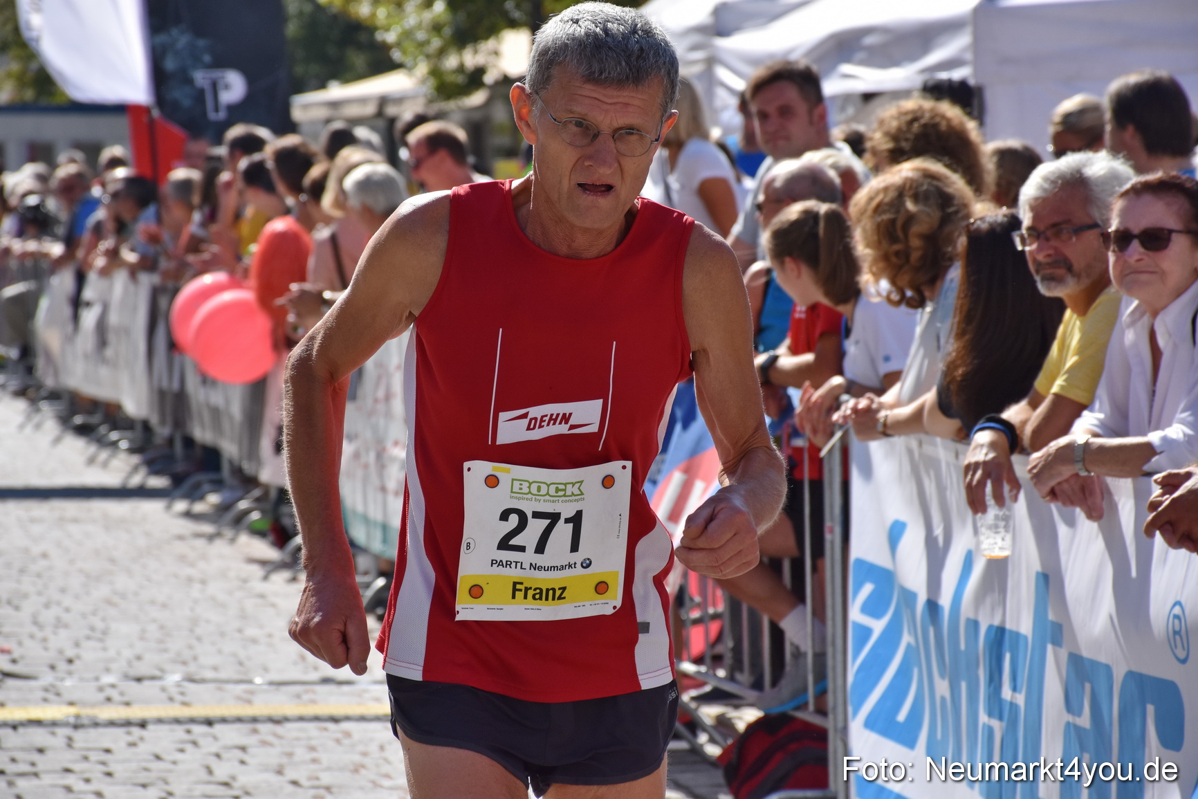 Zieleinlauf Stadtlauf Neumarkt 2018 0870