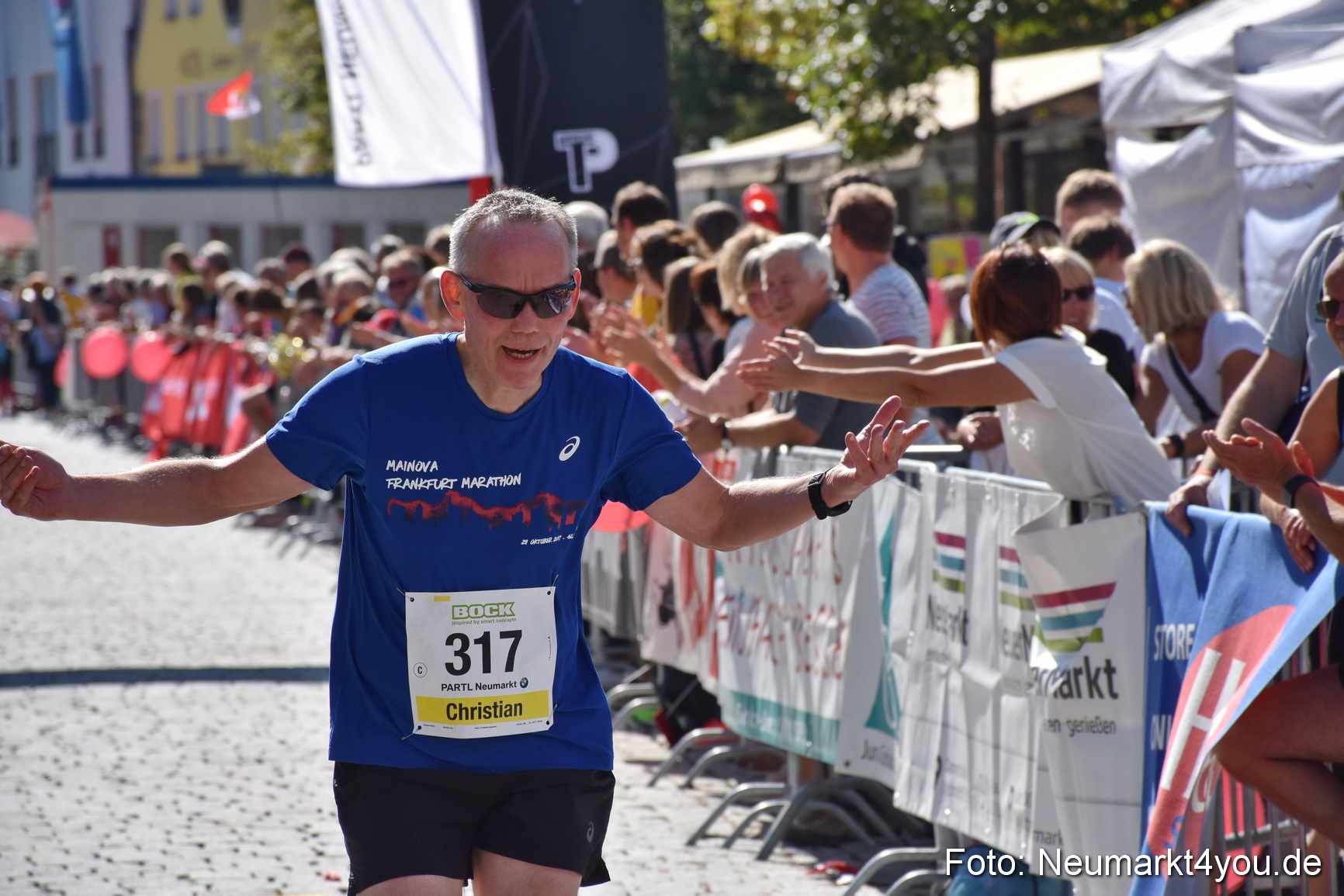 Zieleinlauf Stadtlauf Neumarkt 2018 0885
