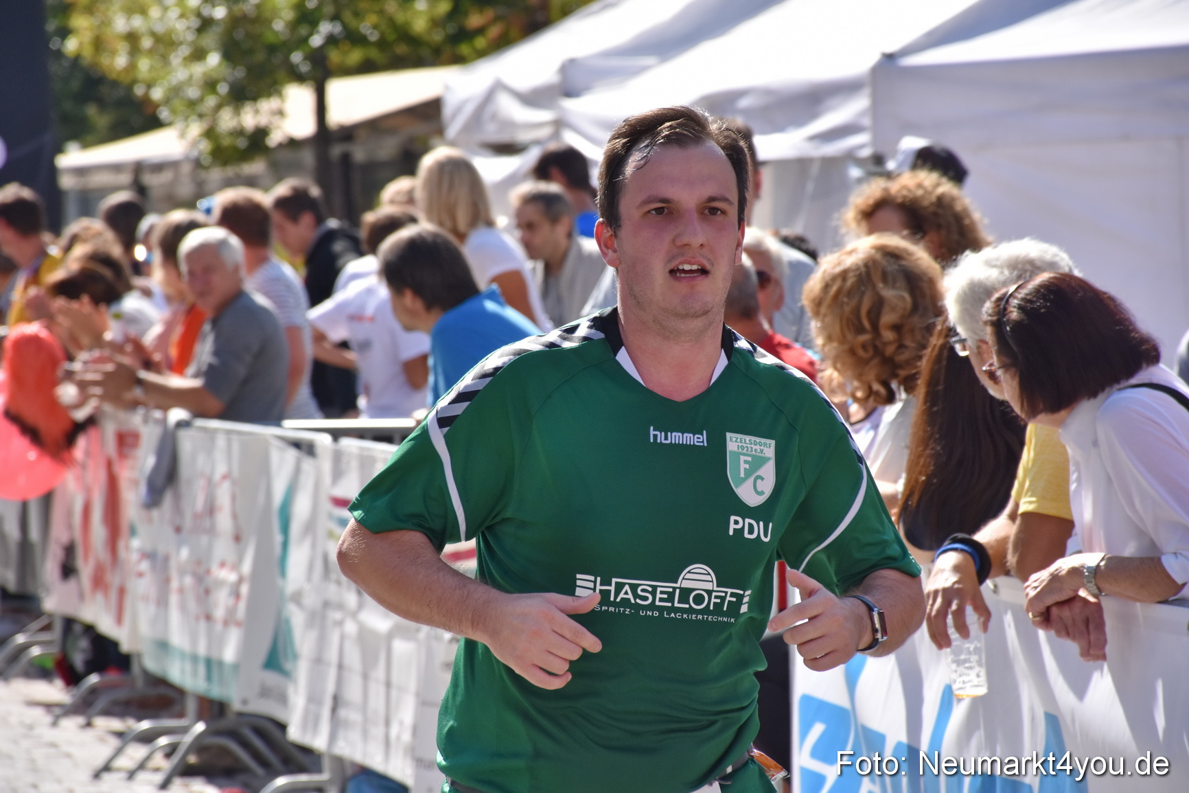 Zieleinlauf Stadtlauf Neumarkt 2018 0892