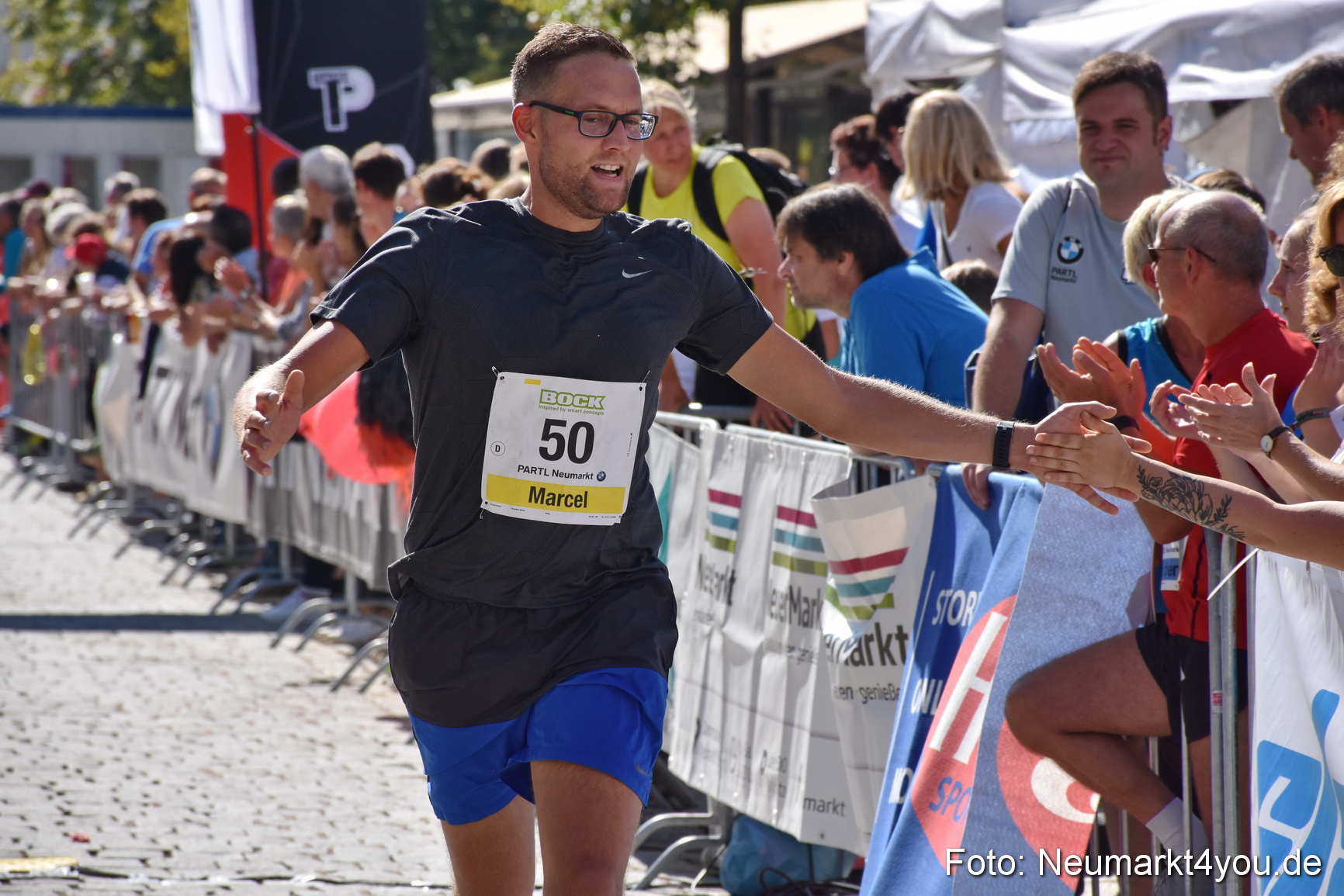 Zieleinlauf Stadtlauf Neumarkt 2018 0906