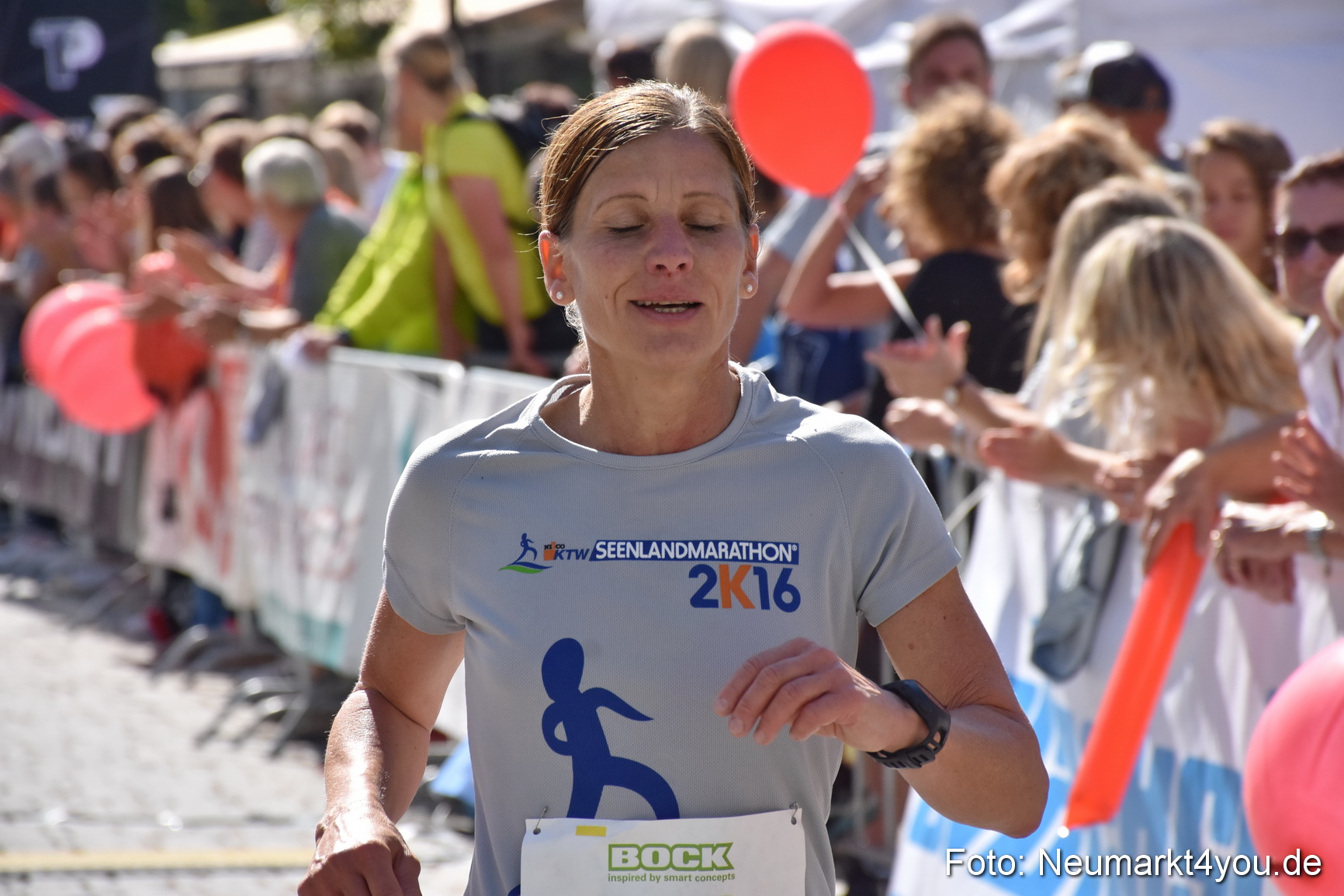 Zieleinlauf Stadtlauf Neumarkt 2018 0921