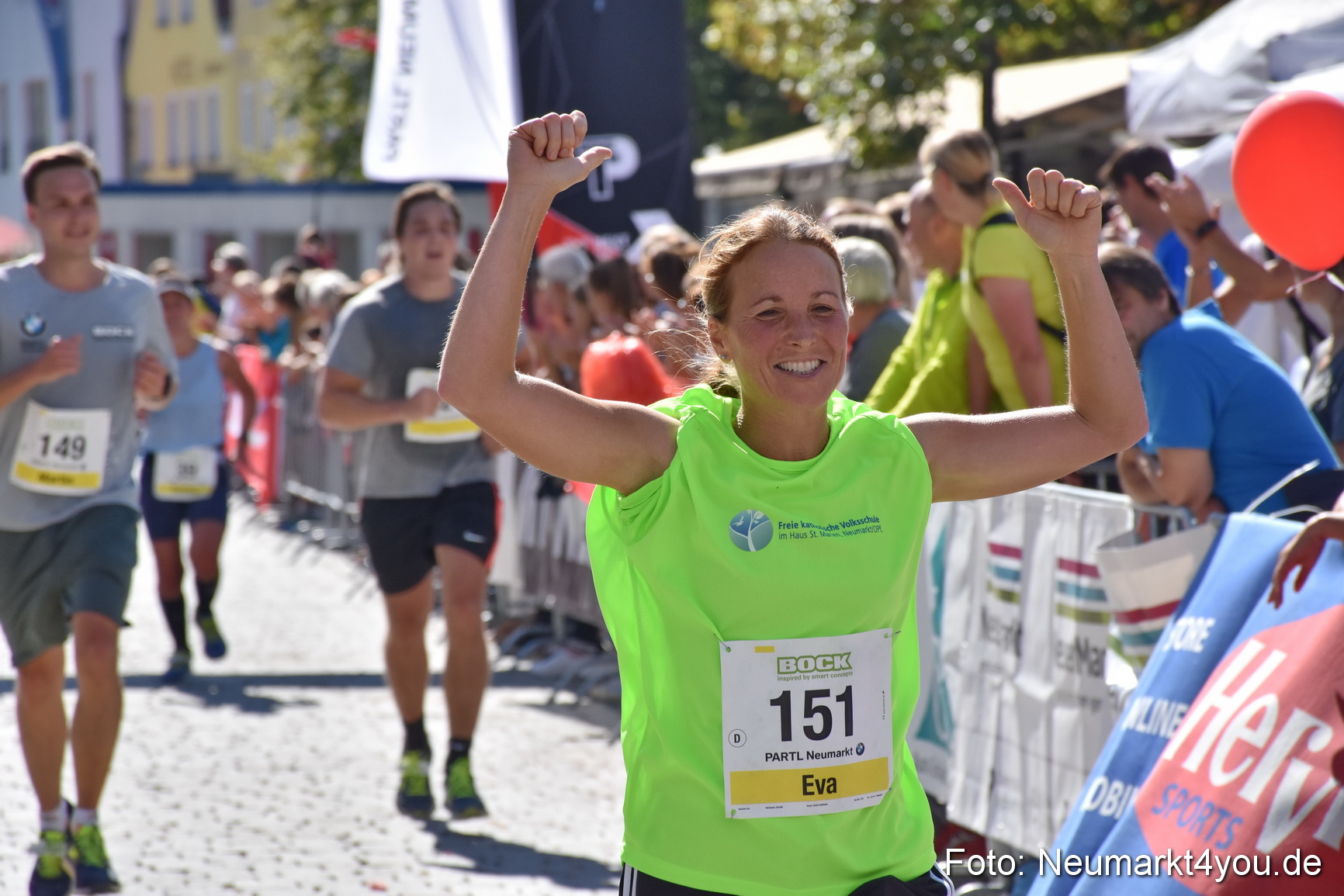 Zieleinlauf Stadtlauf Neumarkt 2018 0925