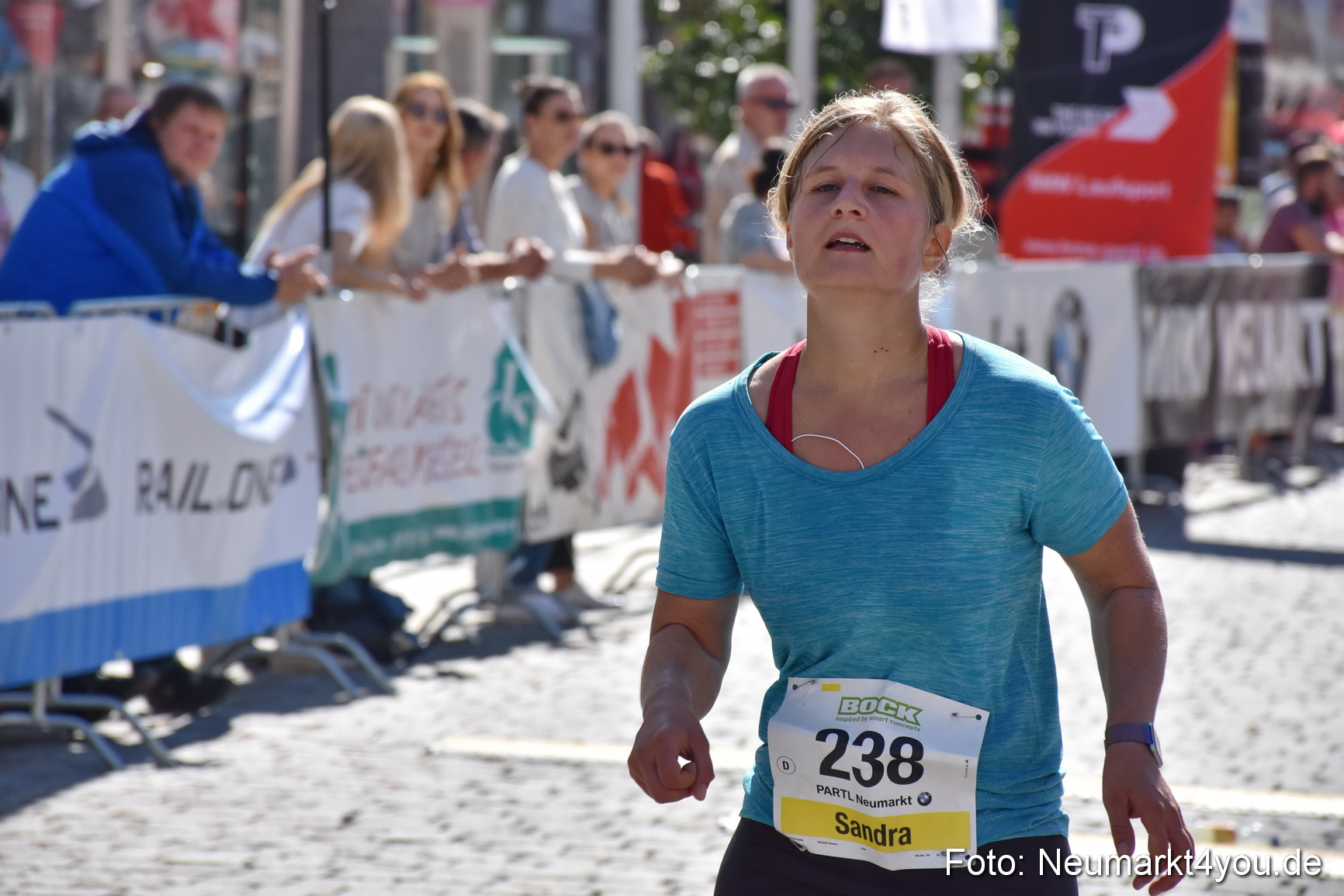 Zieleinlauf Stadtlauf Neumarkt 2018 0952