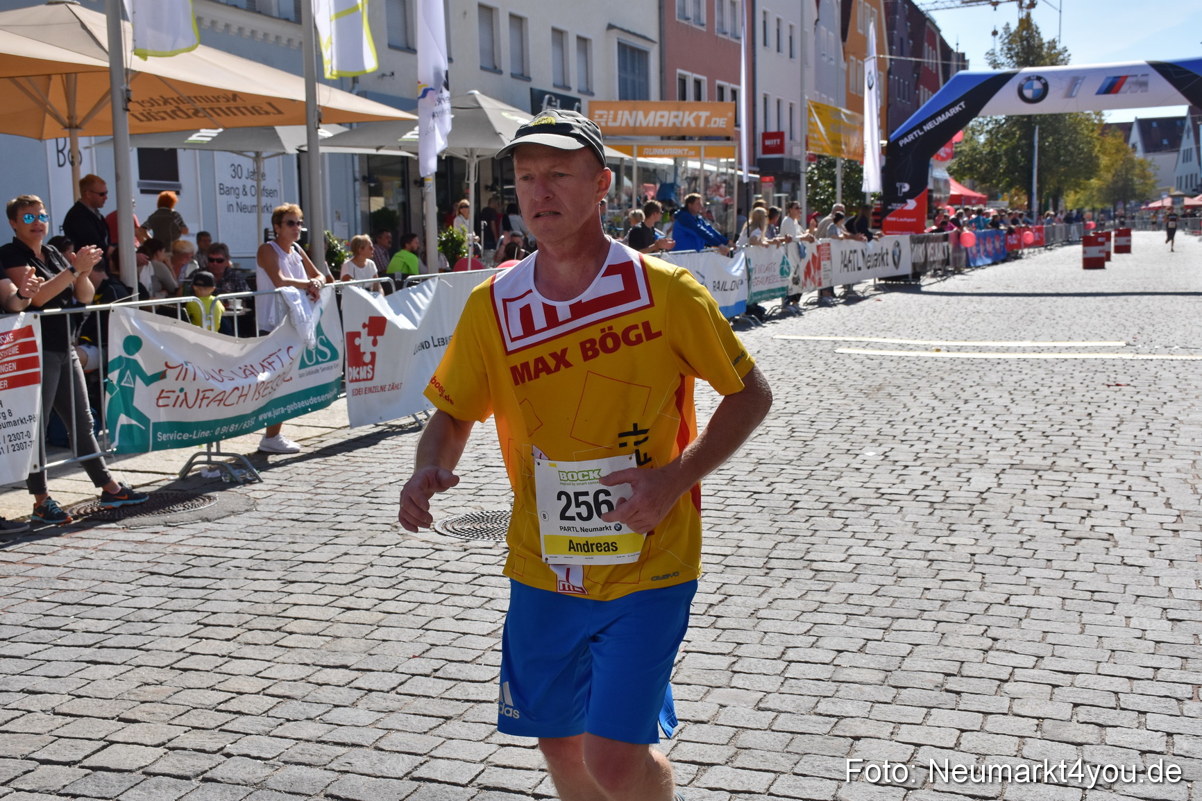 Zieleinlauf Stadtlauf Neumarkt 2018 0954