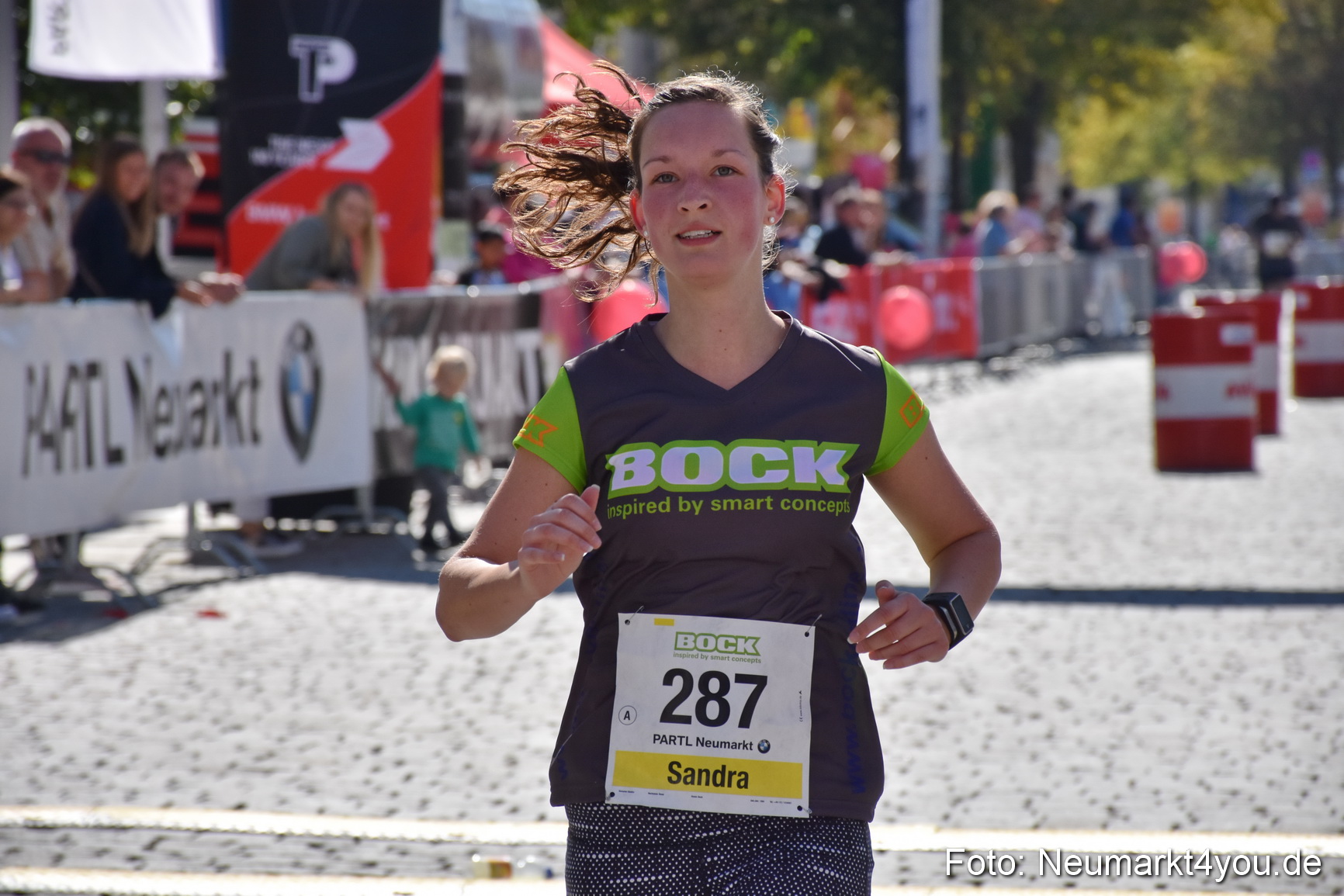 Zieleinlauf Stadtlauf Neumarkt 2018 0955