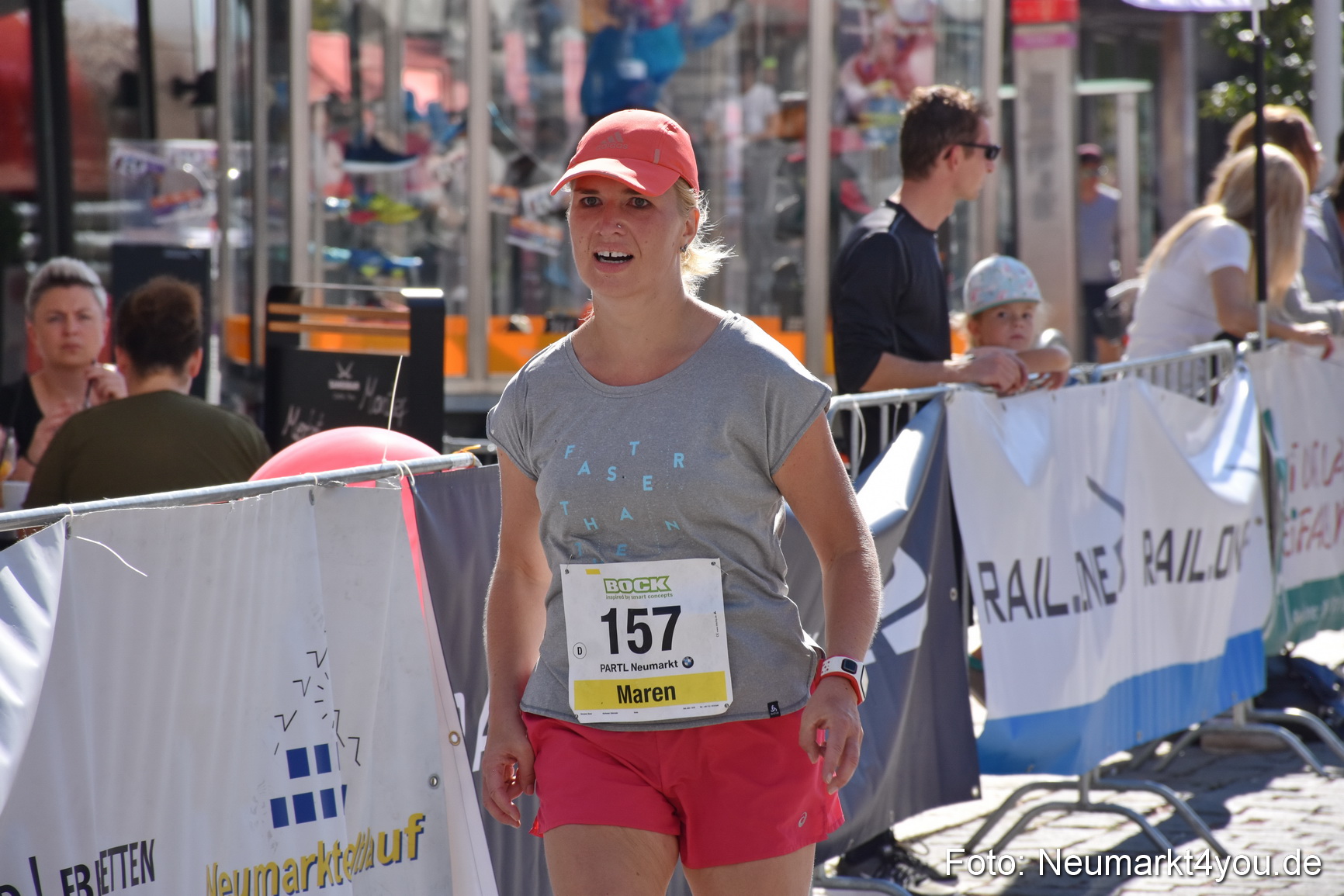 Zieleinlauf Stadtlauf Neumarkt 2018 0961