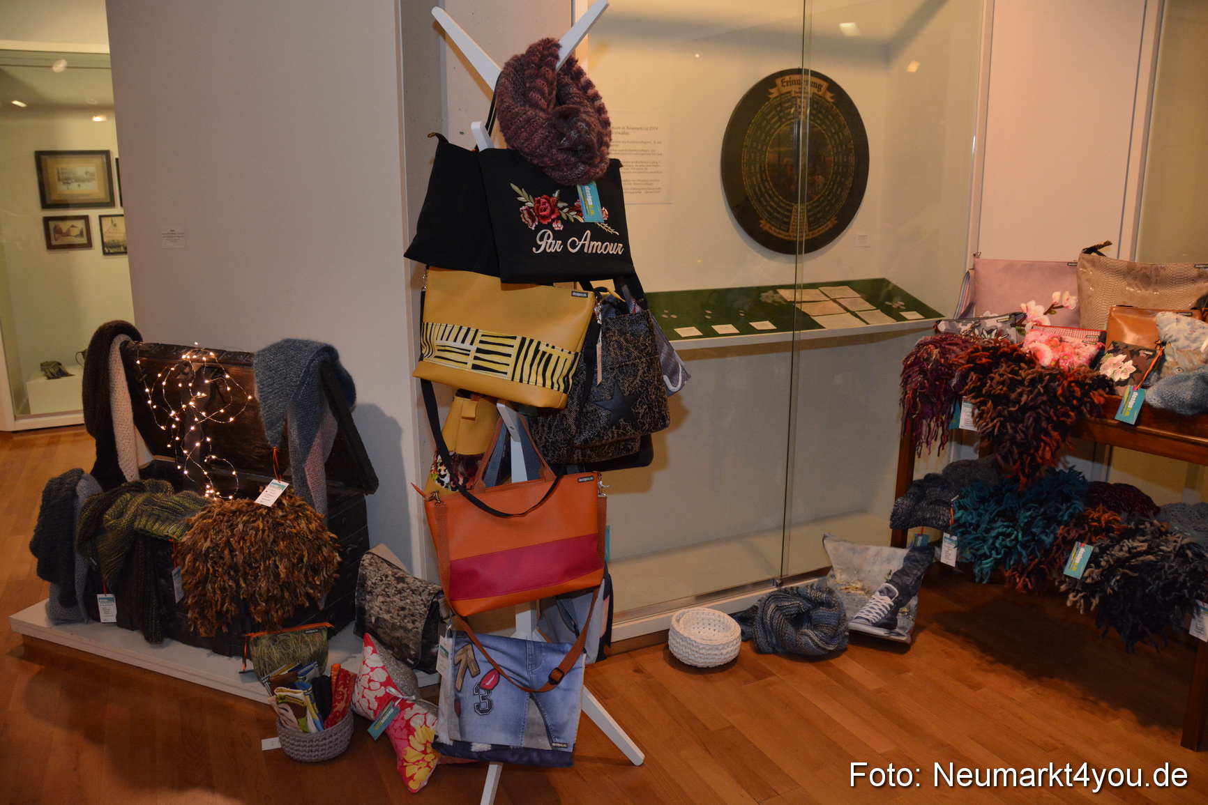 Handgemacht Adventsmarkt im Stadtmuseum 081218 0011