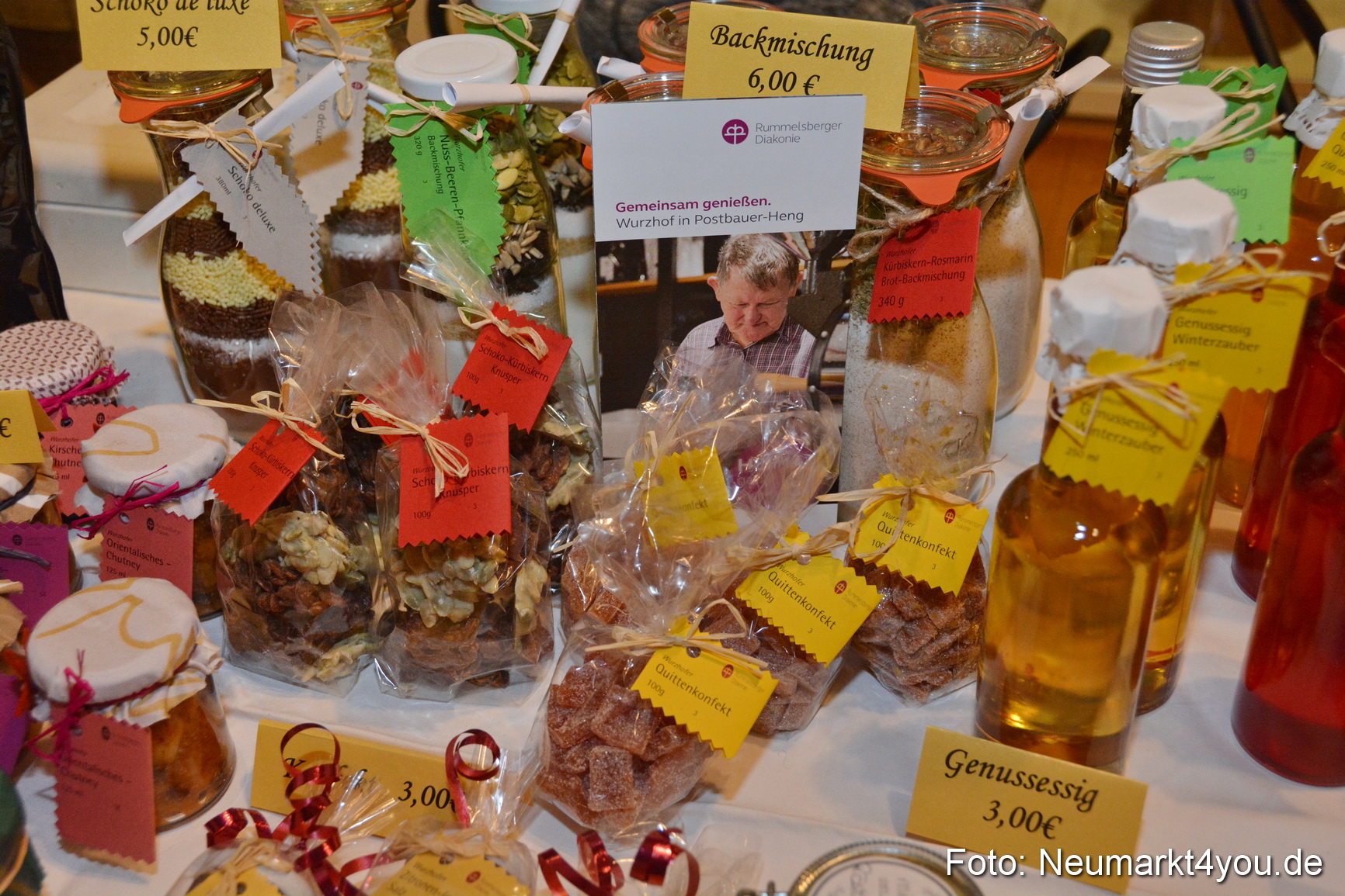 Handgemacht Adventsmarkt im Stadtmuseum 081218 0030