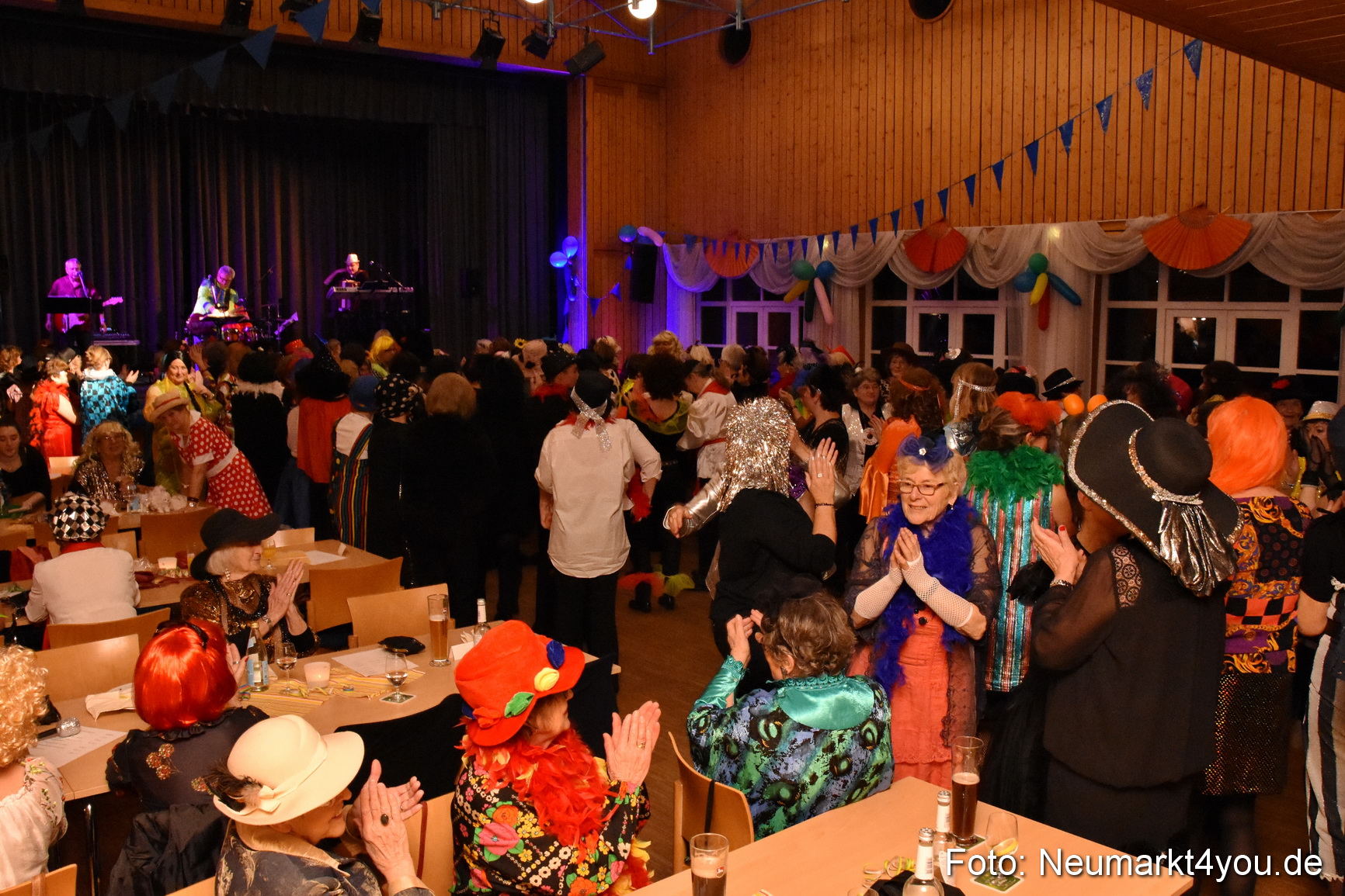 Weiberfasching Neumarkt 2018 0094