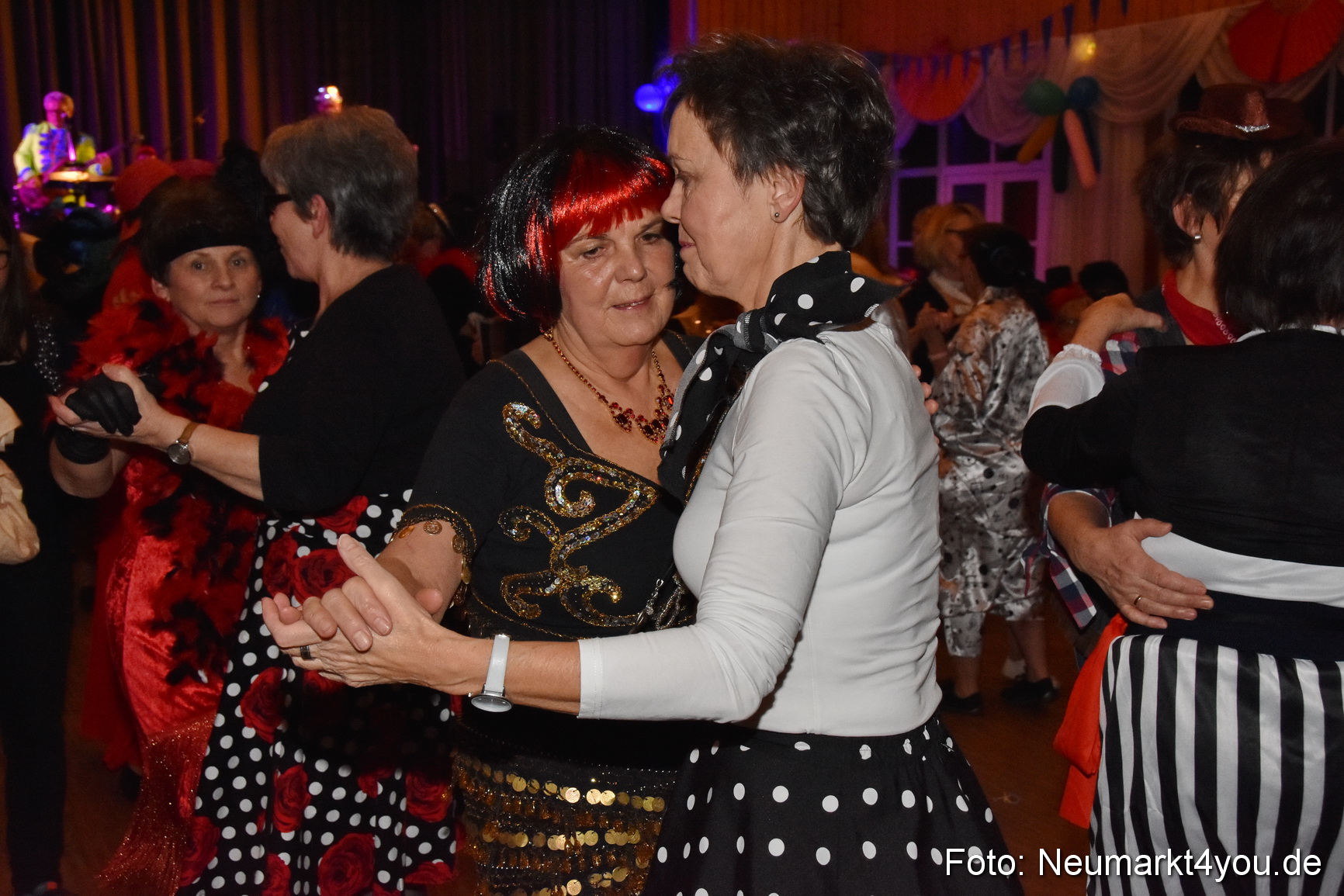 Weiberfasching Neumarkt 2018 0115