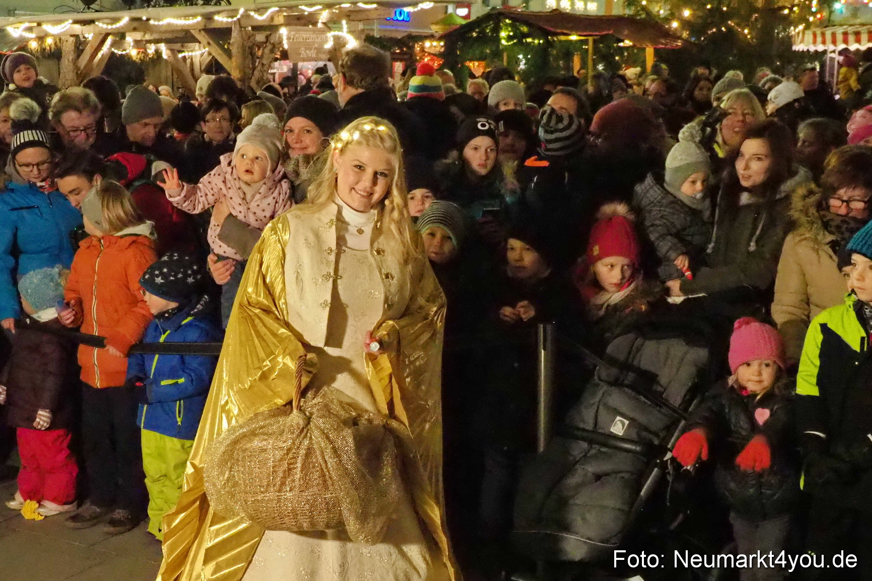 Weihnachtsmarkt Neumarkt 2018