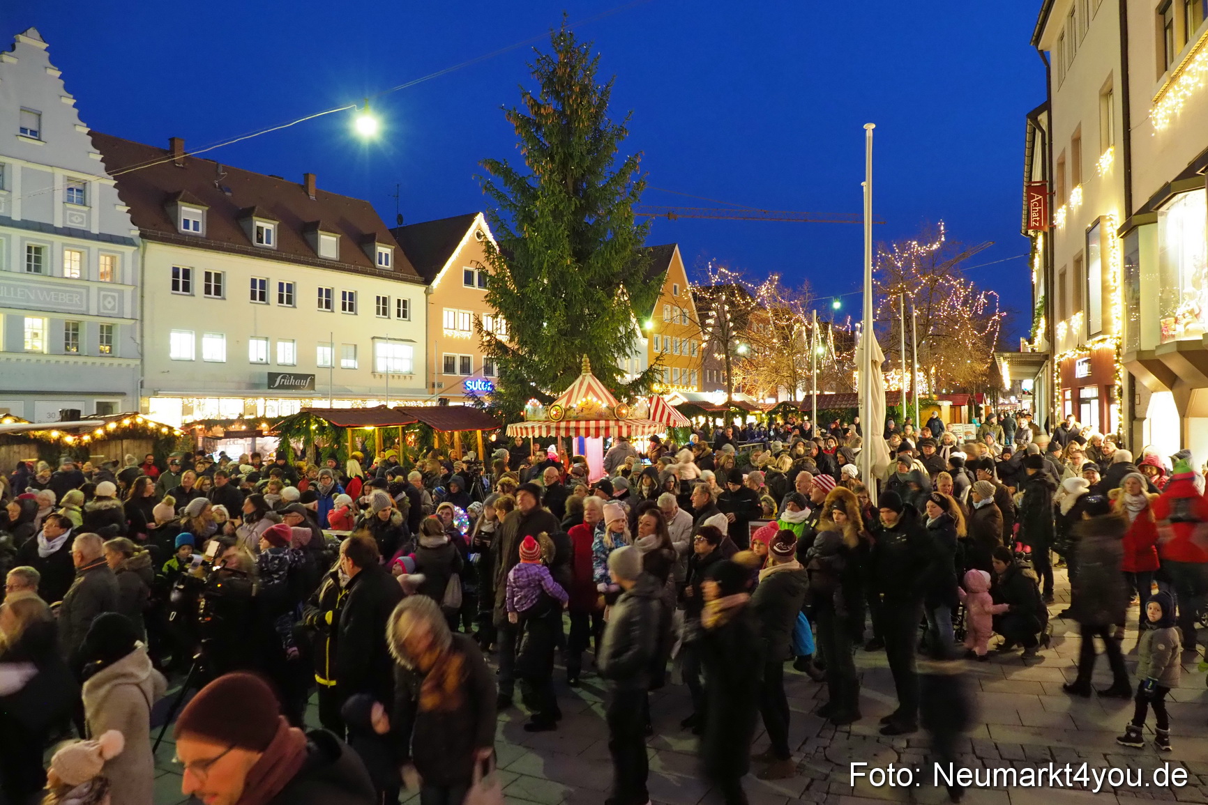 Weihnachtsmarkt Neumarkt 2018 0004
