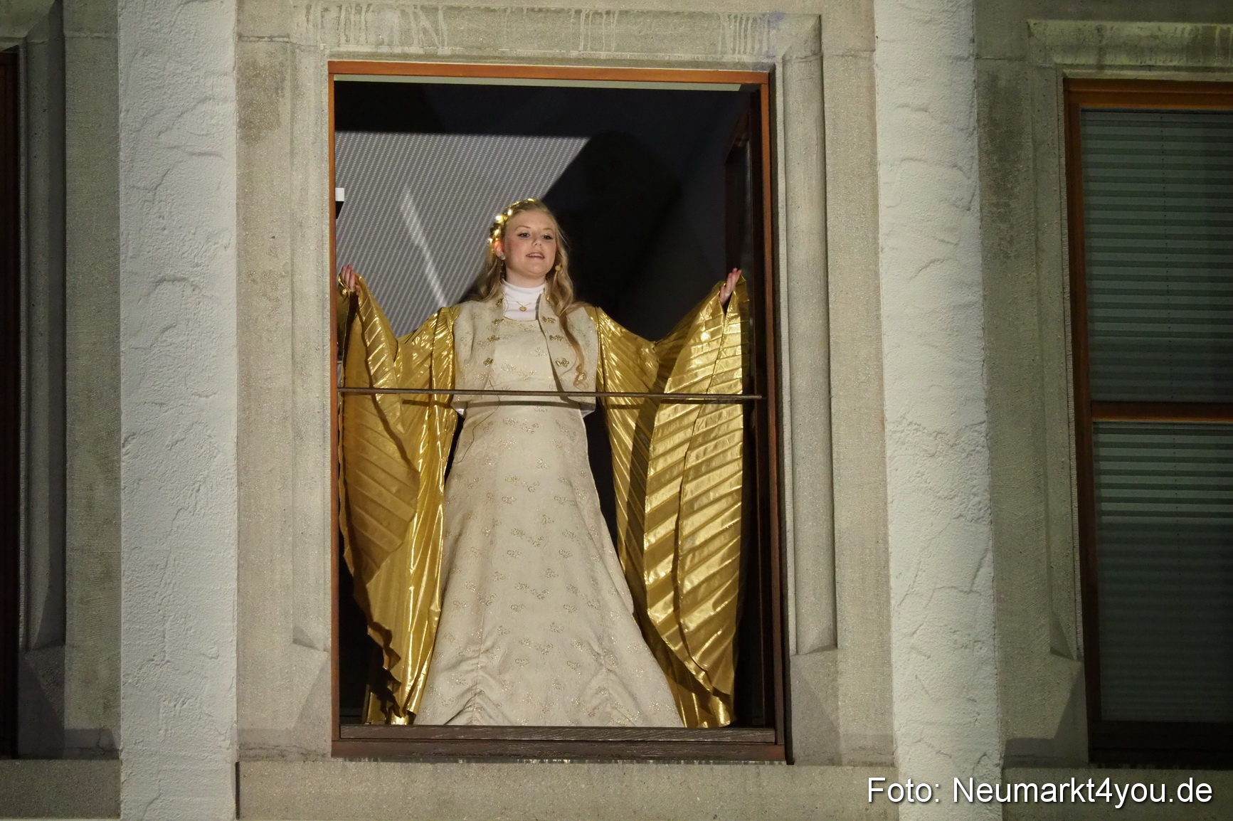 Weihnachtsmarkt Neumarkt 2018 0013