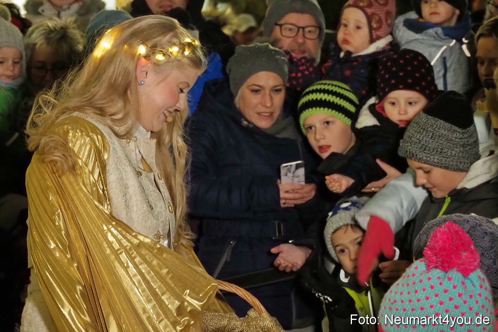 Weihnachtsmarkt Neumarkt 2018 0042