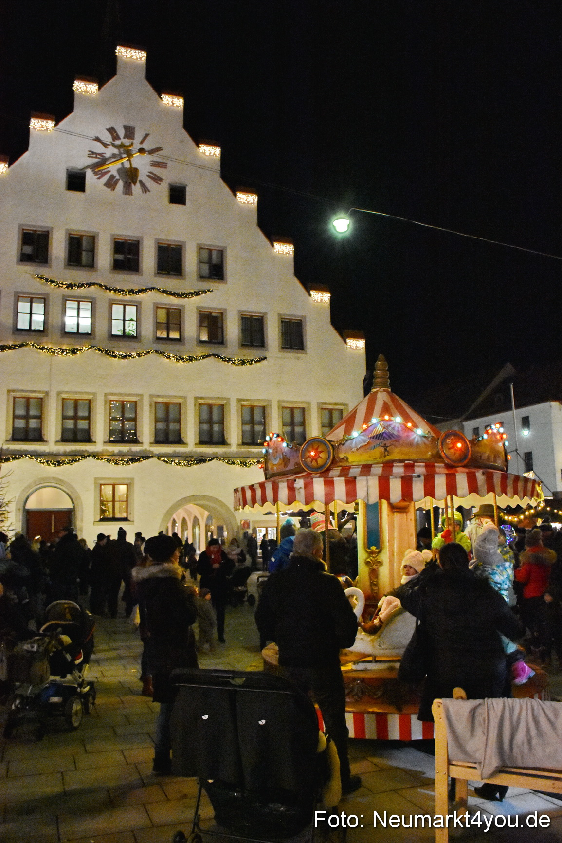Weihnachtsmarkt Neumarkt 2018 0085