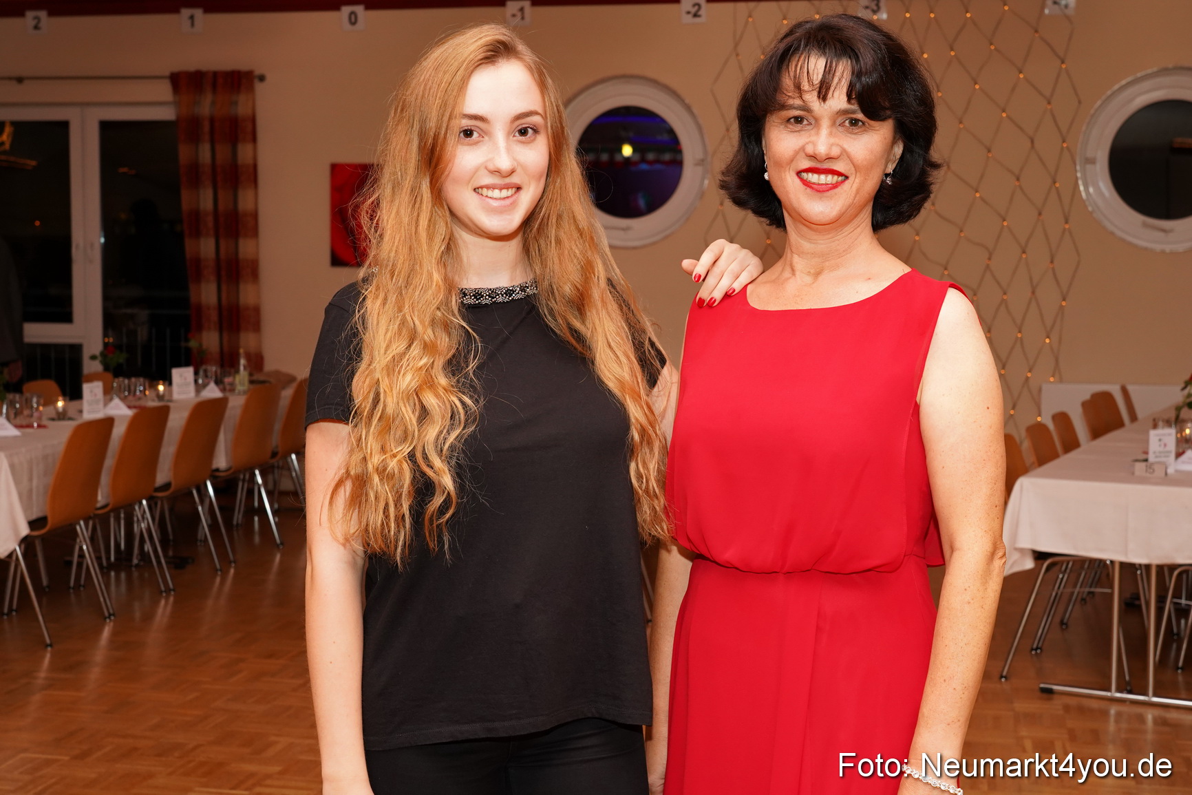 42 Herbstball Blau Silber 2019 0009