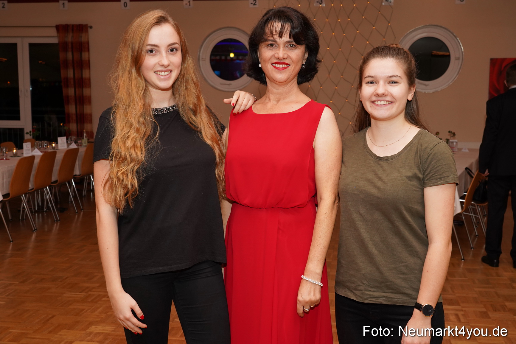 42 Herbstball Blau Silber 2019 0010