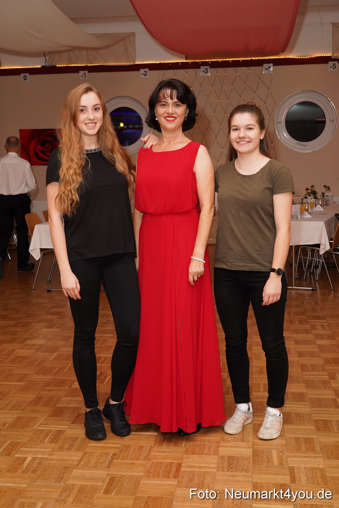 42 Herbstball Blau Silber 2019 0011