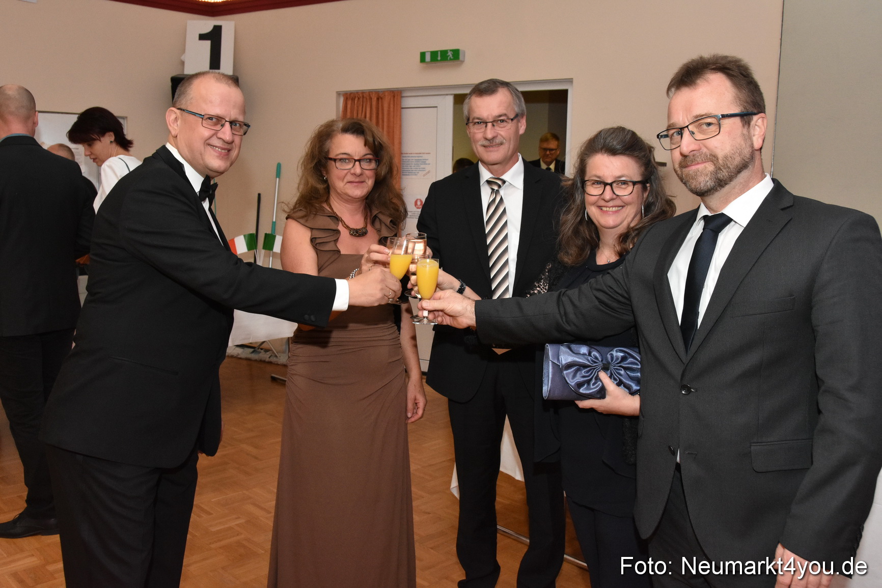 42 Herbstball Blau Silber 2019 0023