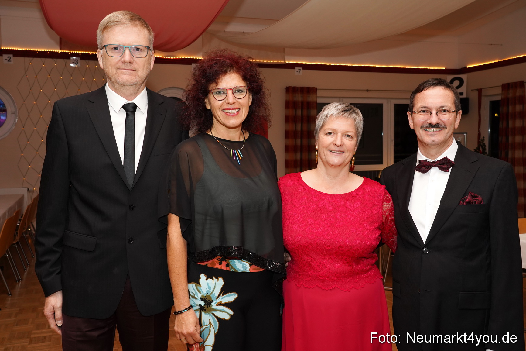 42 Herbstball Blau Silber 2019 0029