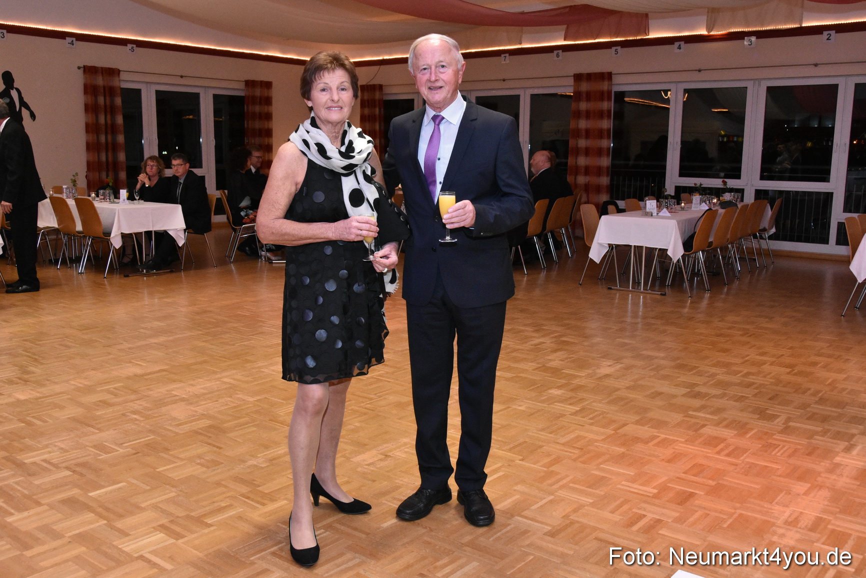 42 Herbstball Blau Silber 2019 0031